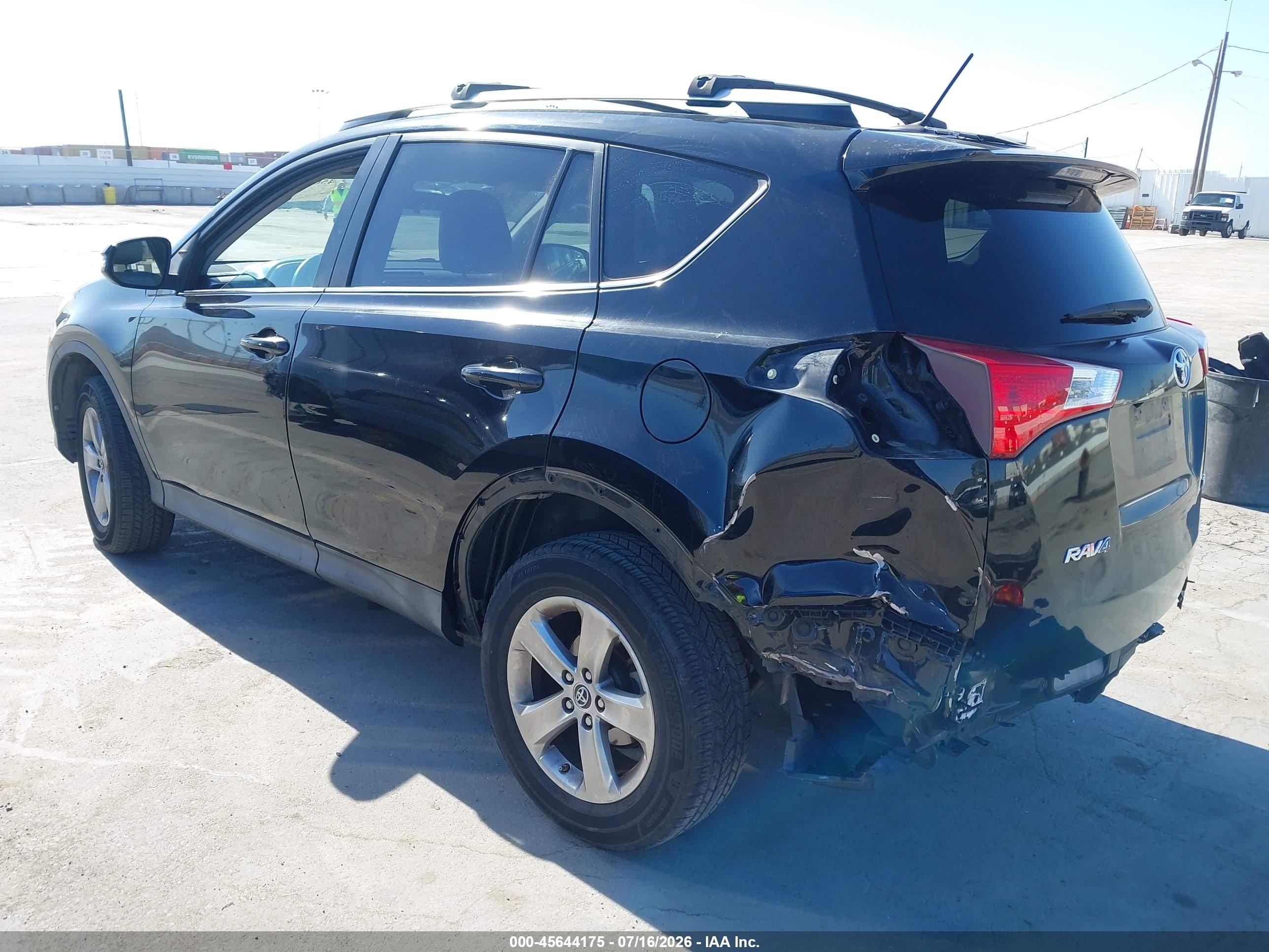 2015 Toyota Rav 4 VIN 2T3WFREV0FW161373 IAAI salvage auction — Rear End, Salvage (California), sold $4,050 on 2026-09-13 (photo 3)