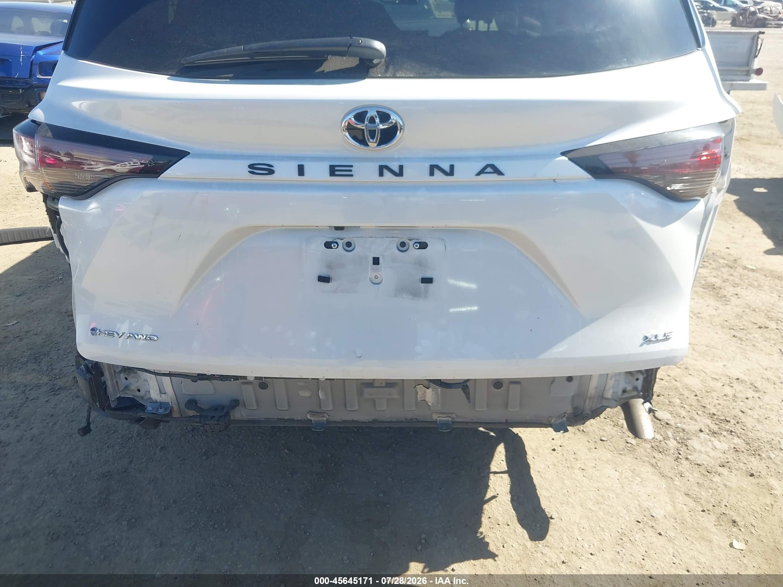 2026 Toyota Sienna VIN 5TDYSKFC3TS228943 IAAI salvage auction — Rear End, Salvage (California), sold $24,300 on 2026-08-19 (photo 6)
