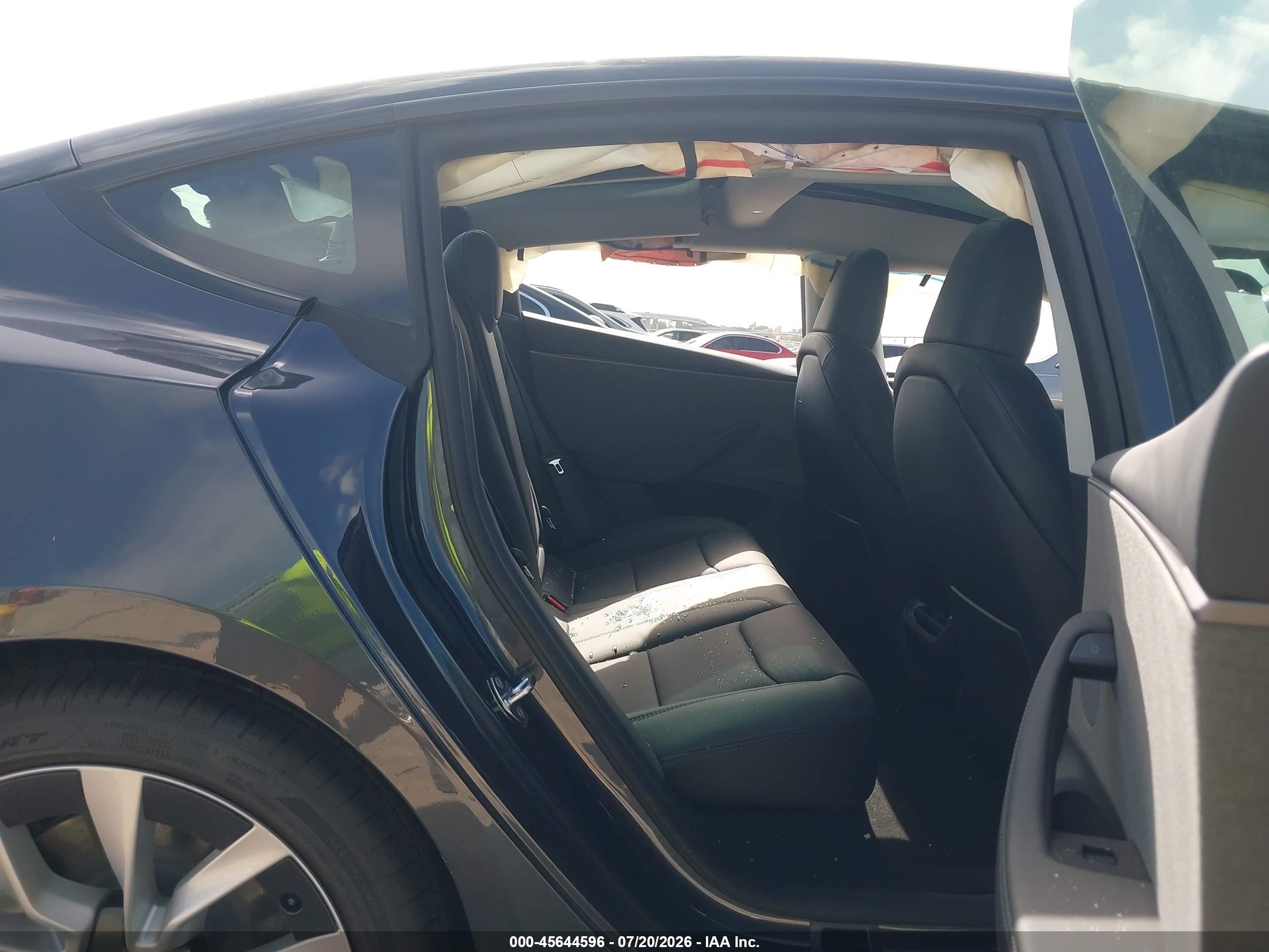 2026 Tesla Model 3 VIN 5YJ3E1EA6TF183576 IAAI salvage auction — Side, Wait Title, sold $10,900 on 2026-09-20 (photo 8)