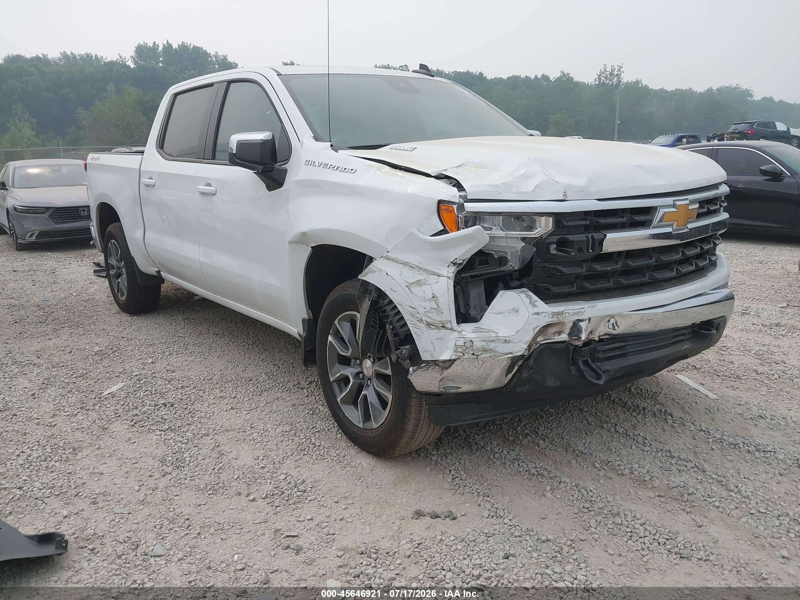 2025 Chevrolet Silverado 1500 VIN 1GCUKDE85SZ190684 — IAAI salvage auction photo