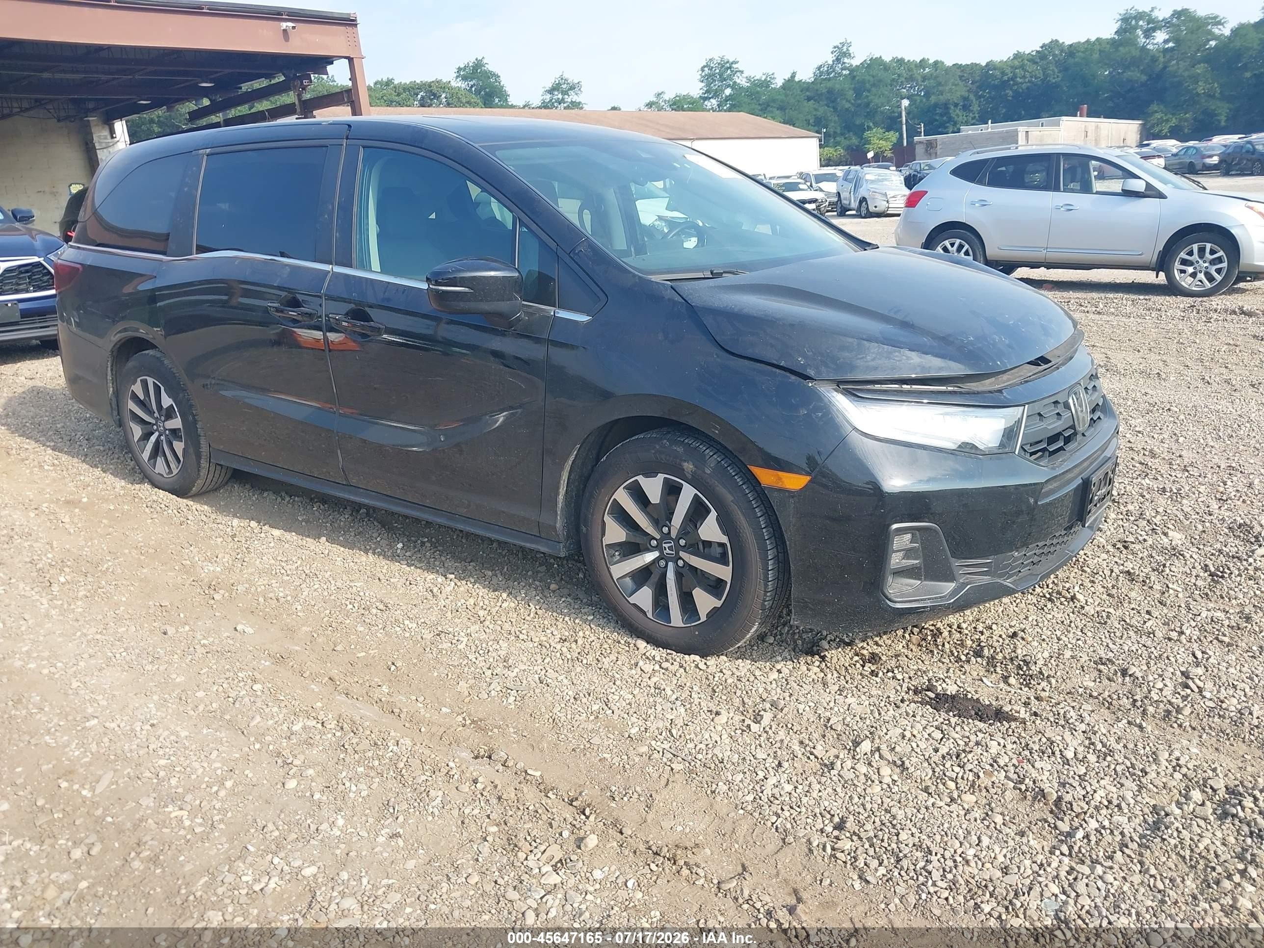 2025 Honda Odyssey VIN 5FNRL6H63SB013923 — IAAI salvage auction photo