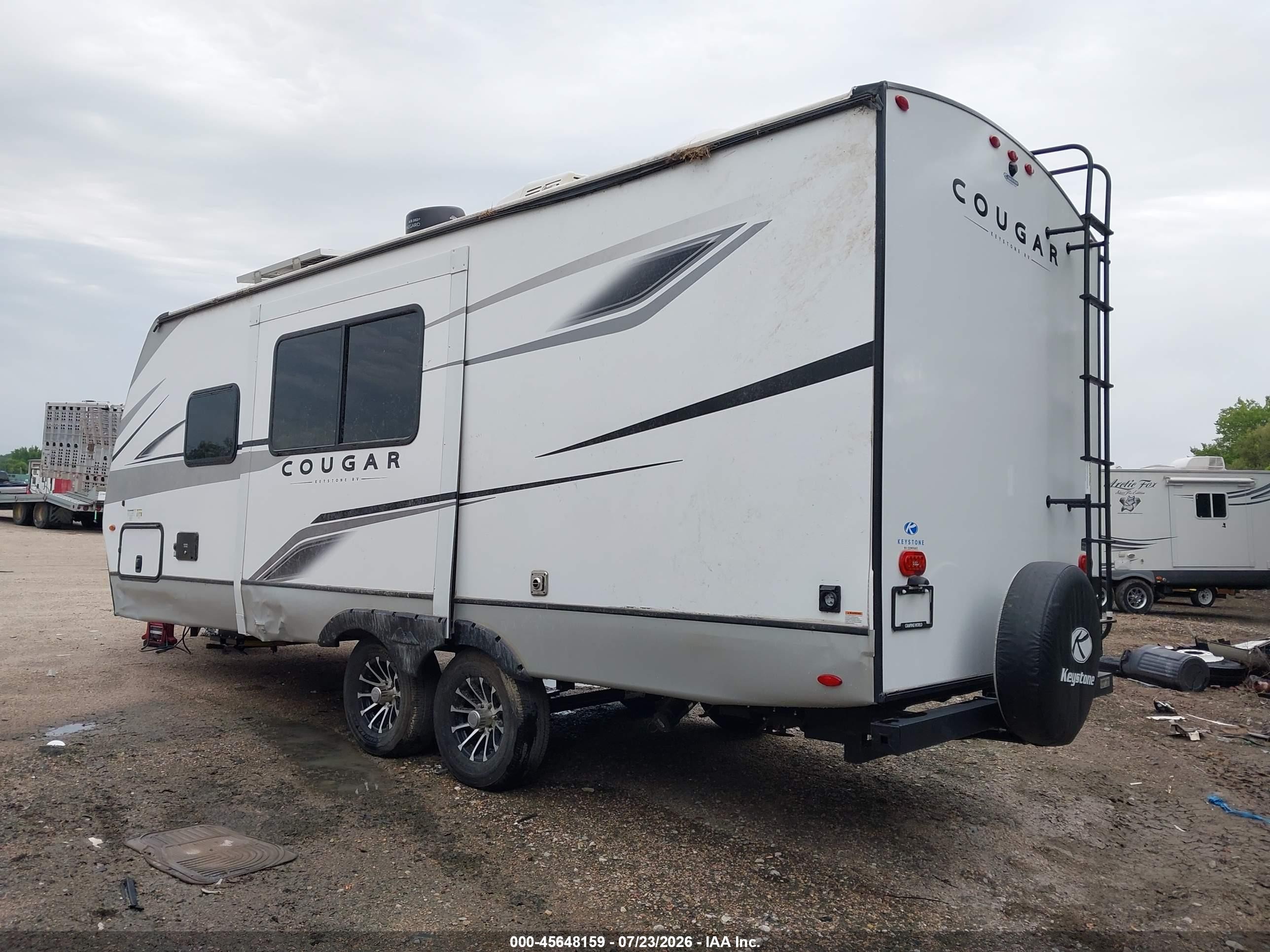 2024 Keystone Cougar VIN 4YDTCGK22RV500122 IAAI salvage auction — Side, Original (Texas), sold $3,900 on 2026-09-25 (photo 3)