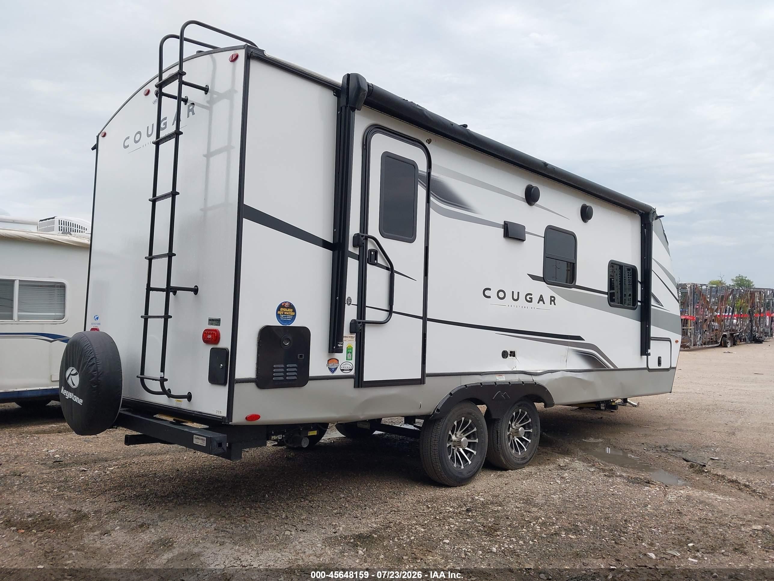2024 Keystone Cougar VIN 4YDTCGK22RV500122 IAAI salvage auction — Side, Original (Texas), sold $3,900 on 2026-09-25 (photo 4)