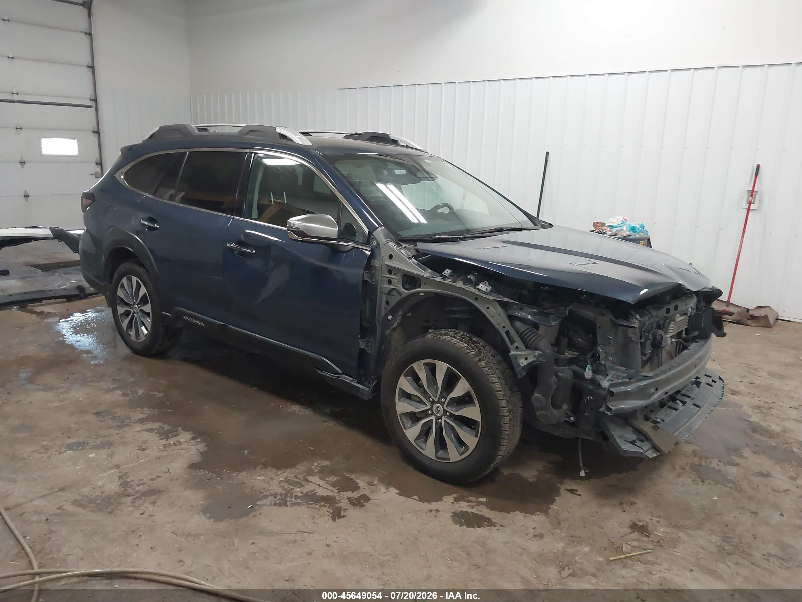 2024 Subaru Outback VIN 4S4BTGPD6R3220218 — IAAI salvage auction photo