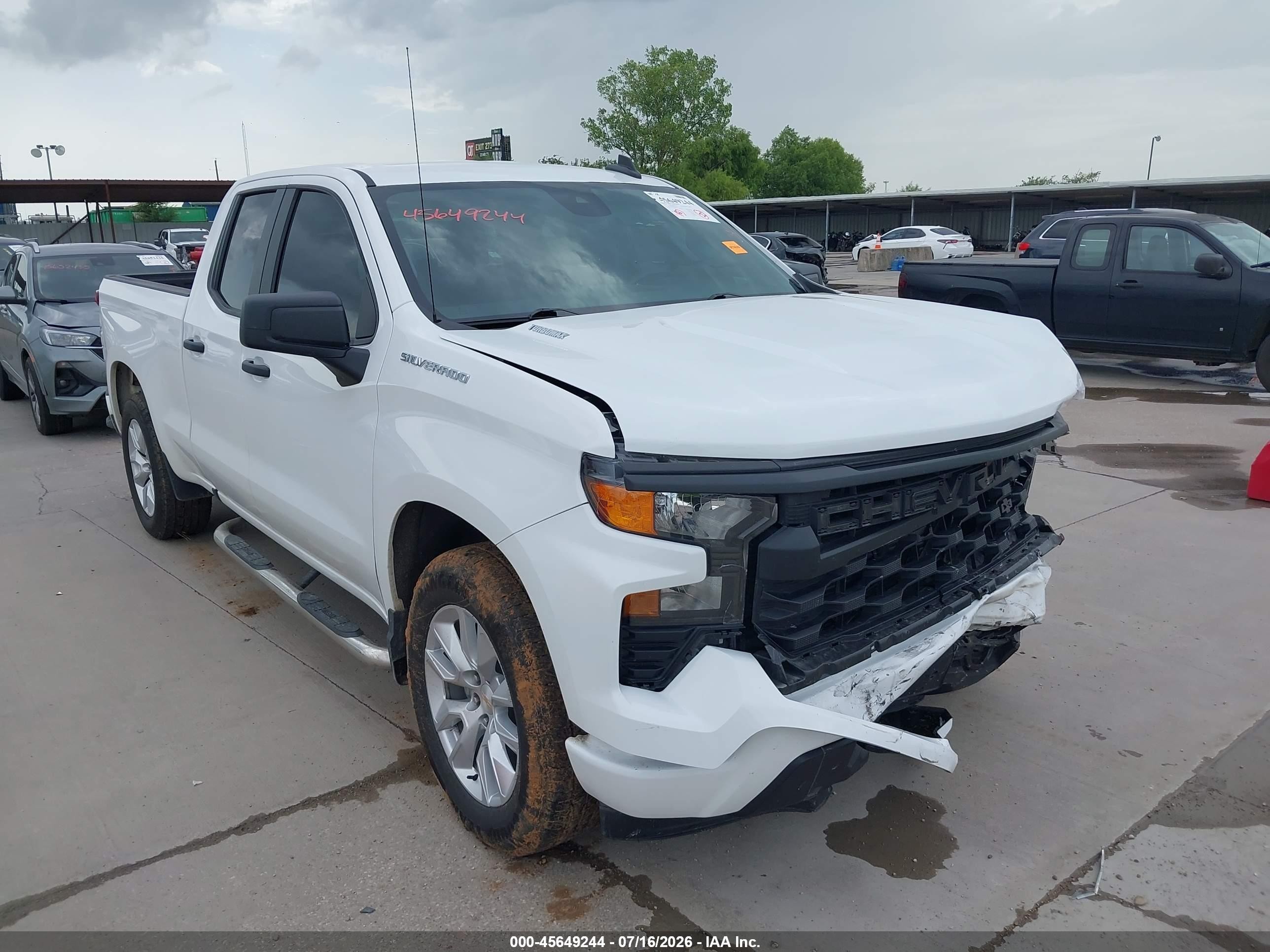 2024 Chevrolet Silverado 1500 VIN 1GCRABEK0RZ396613 — IAAI salvage auction photo