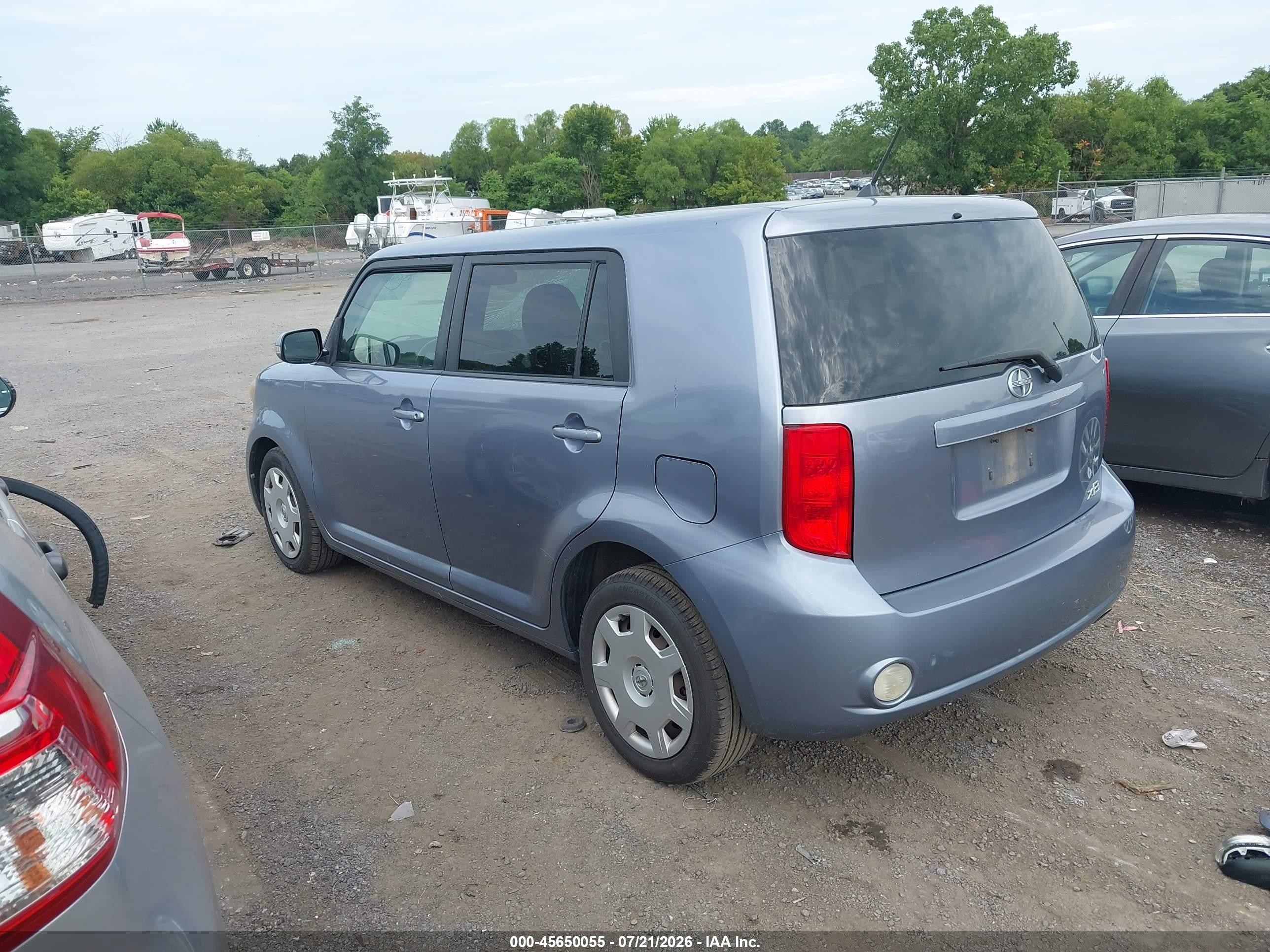 2010 Scion xB VIN JTLZE4FE2A1102337 IAAI salvage auction — Side, Clear (Virginia), sold $725 on 2026-09-11 (photo 3)
