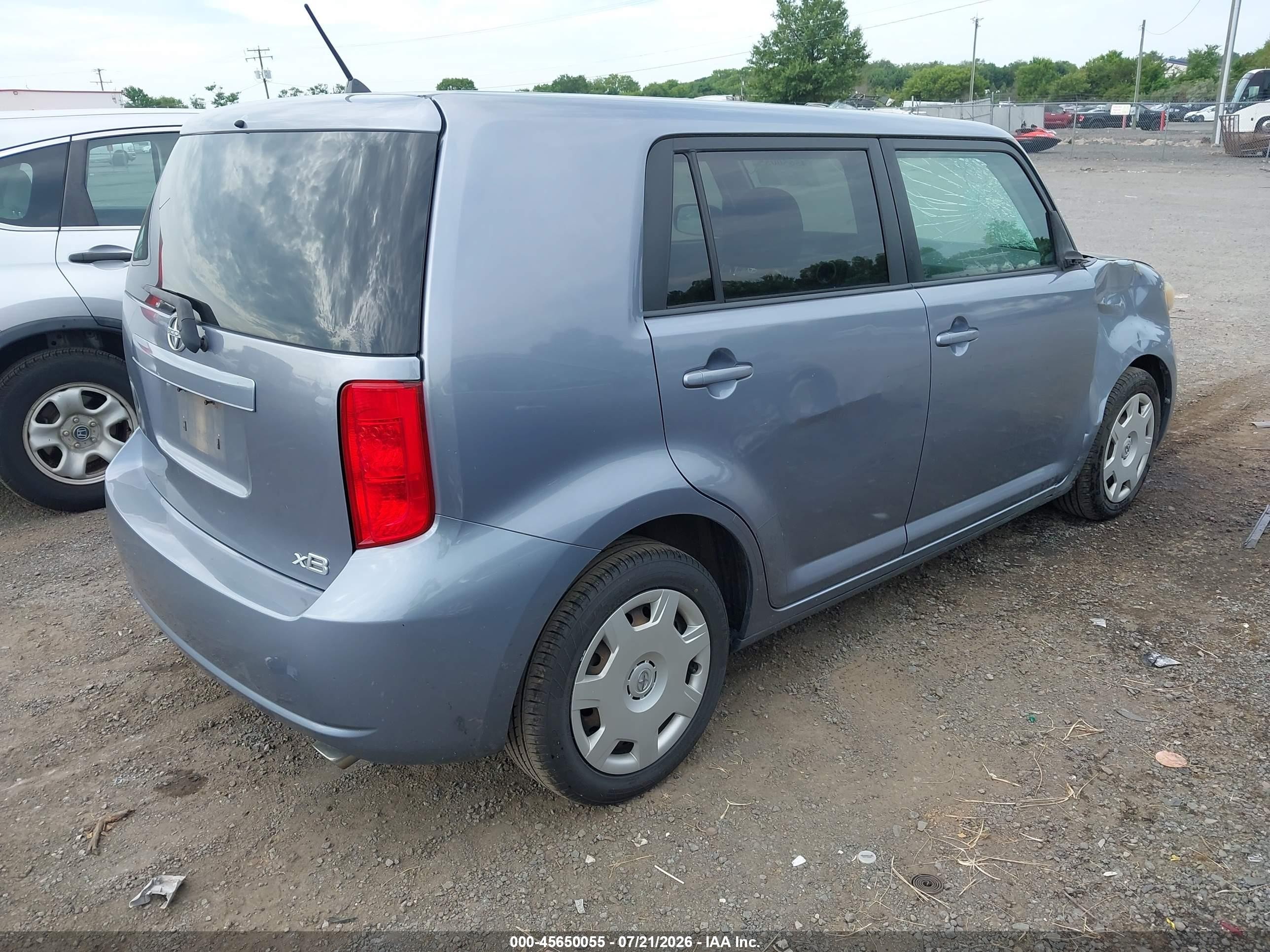 2010 Scion xB VIN JTLZE4FE2A1102337 IAAI salvage auction — Side, Clear (Virginia), sold $725 on 2026-09-11 (photo 4)