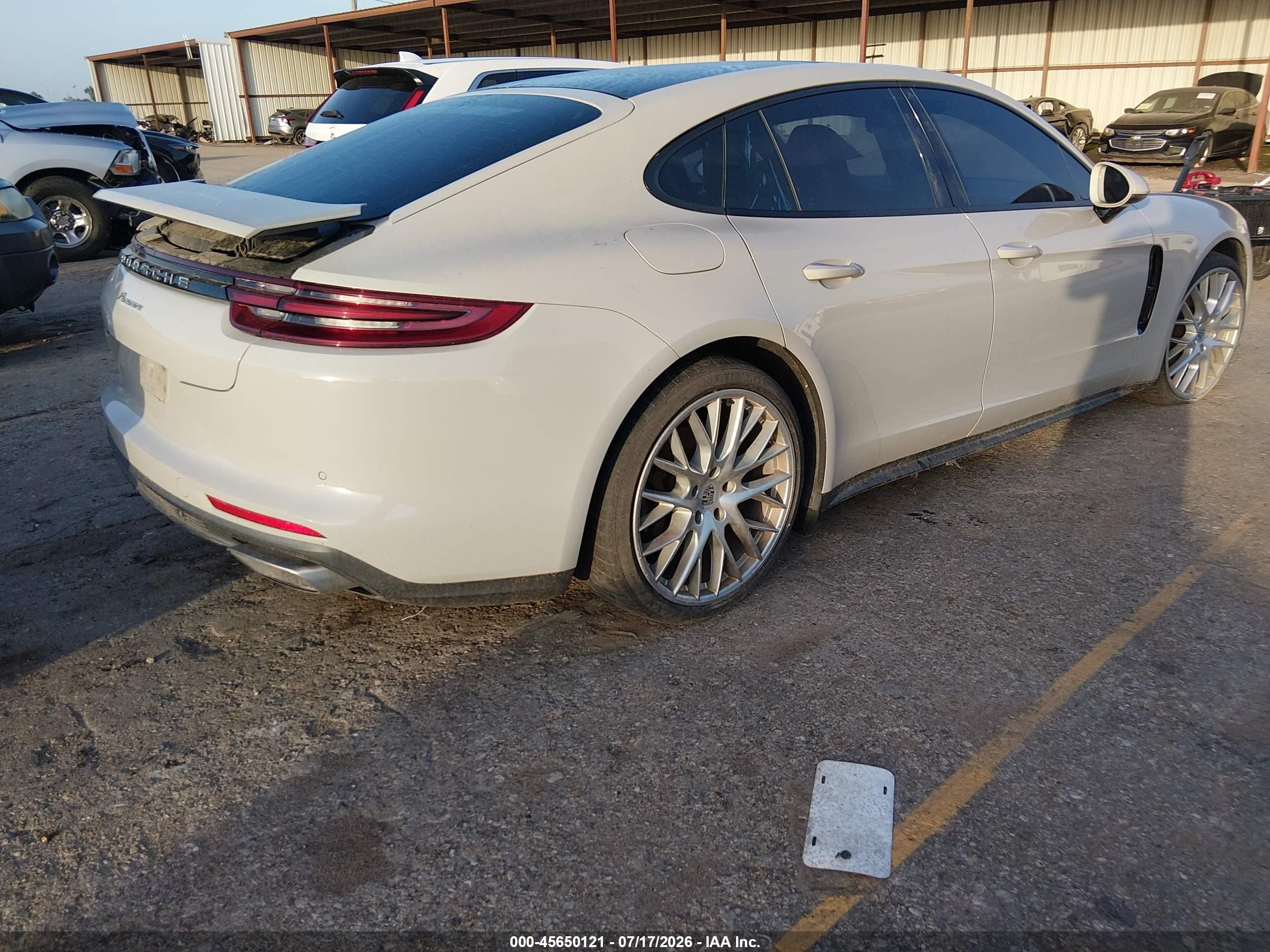 2018 Porsche Panamera VIN WP0AA2A7XJL109204 IAAI salvage auction — Theft, Original (Texas), sold $26,300 on 2026-08-17 (photo 4)