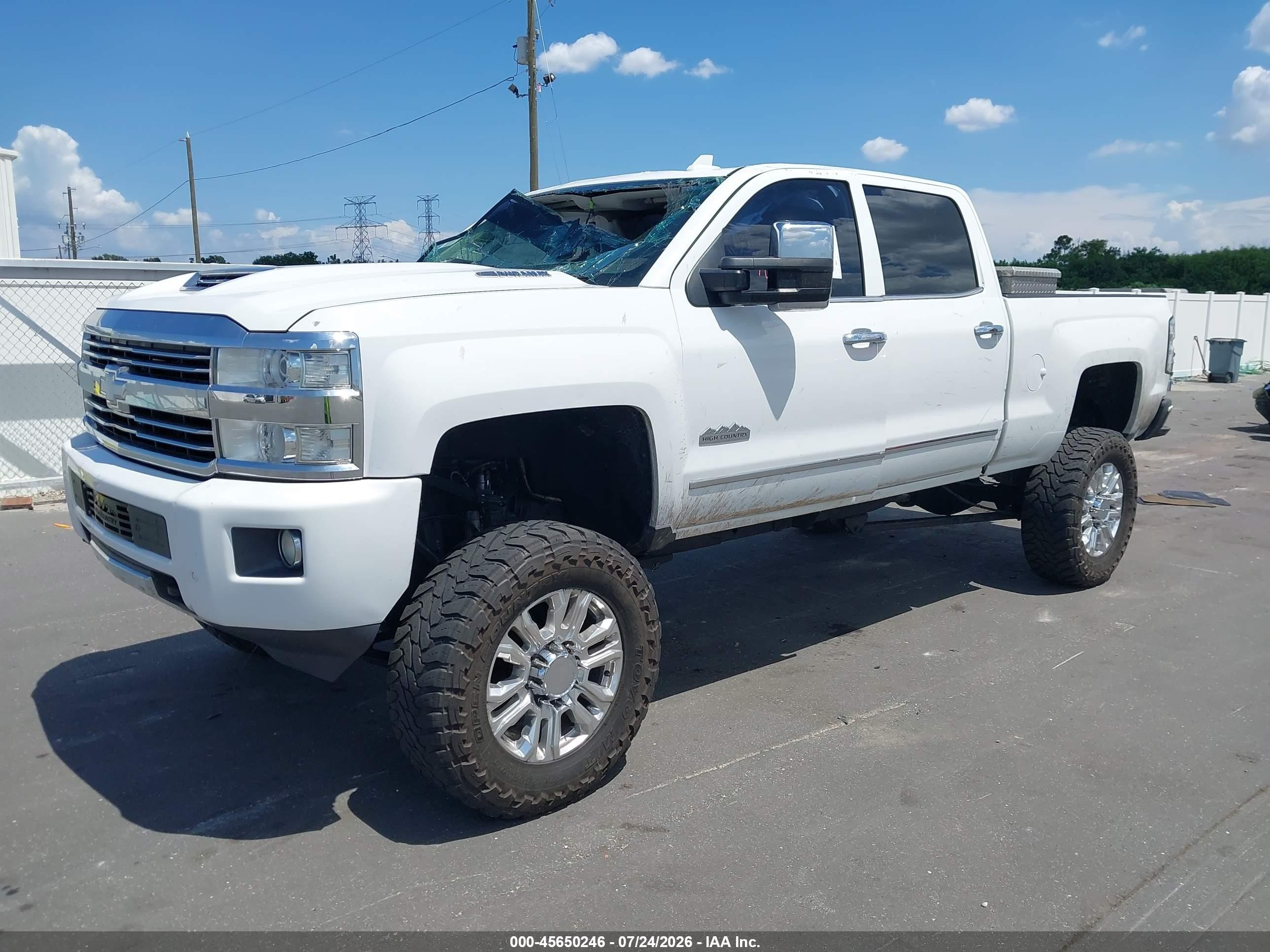 2015 Chevrolet Silverado VIN 1GC1KXE88FF547562 IAAI salvage auction — Side, Rebuildable (Florida), sold $7,975 on 2026-10-03 (photo 2)