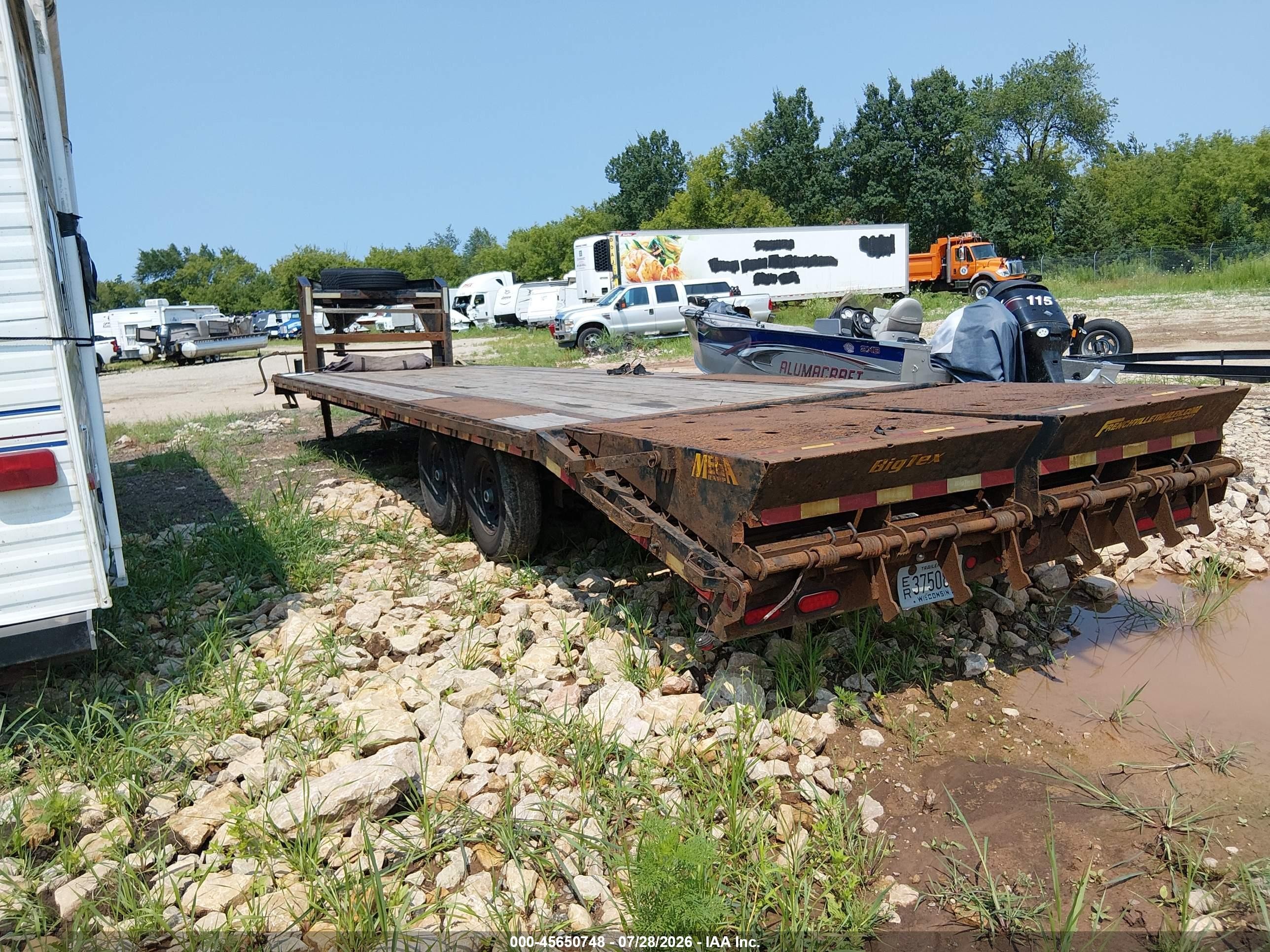 2022 Big Tex Trailer Co Inc Flatbed Gooseneck VIN 16V3F3821N6125004 IAAI salvage auction — Frame Damage, Junk Bill Of Sale Mv2459 (Wisconsin), sold $1,375 on 2026-09-24 (photo 3)