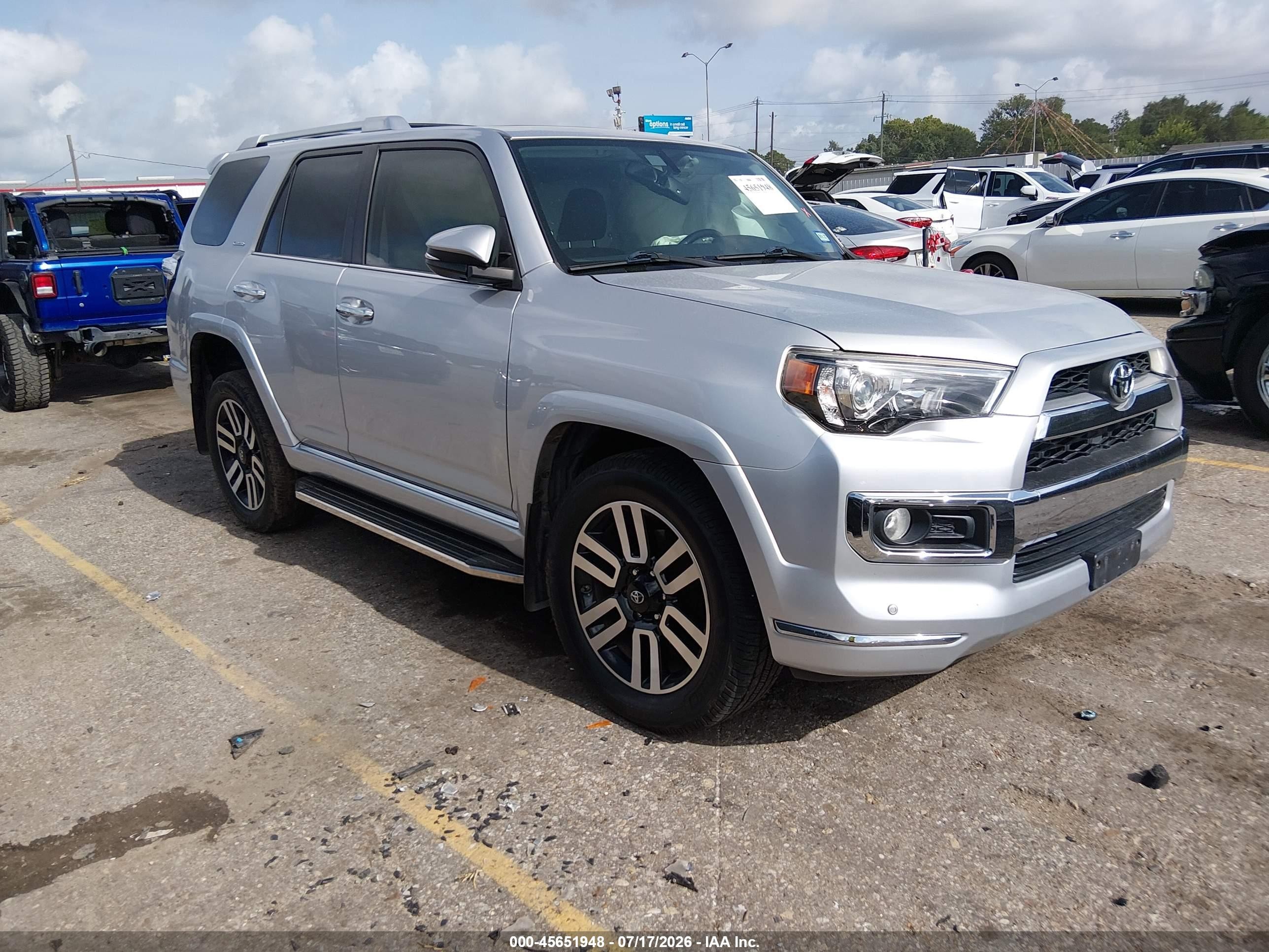 2018 Toyota 4Runner VIN JTEBU5JR1J5510560 — IAAI salvage auction photo