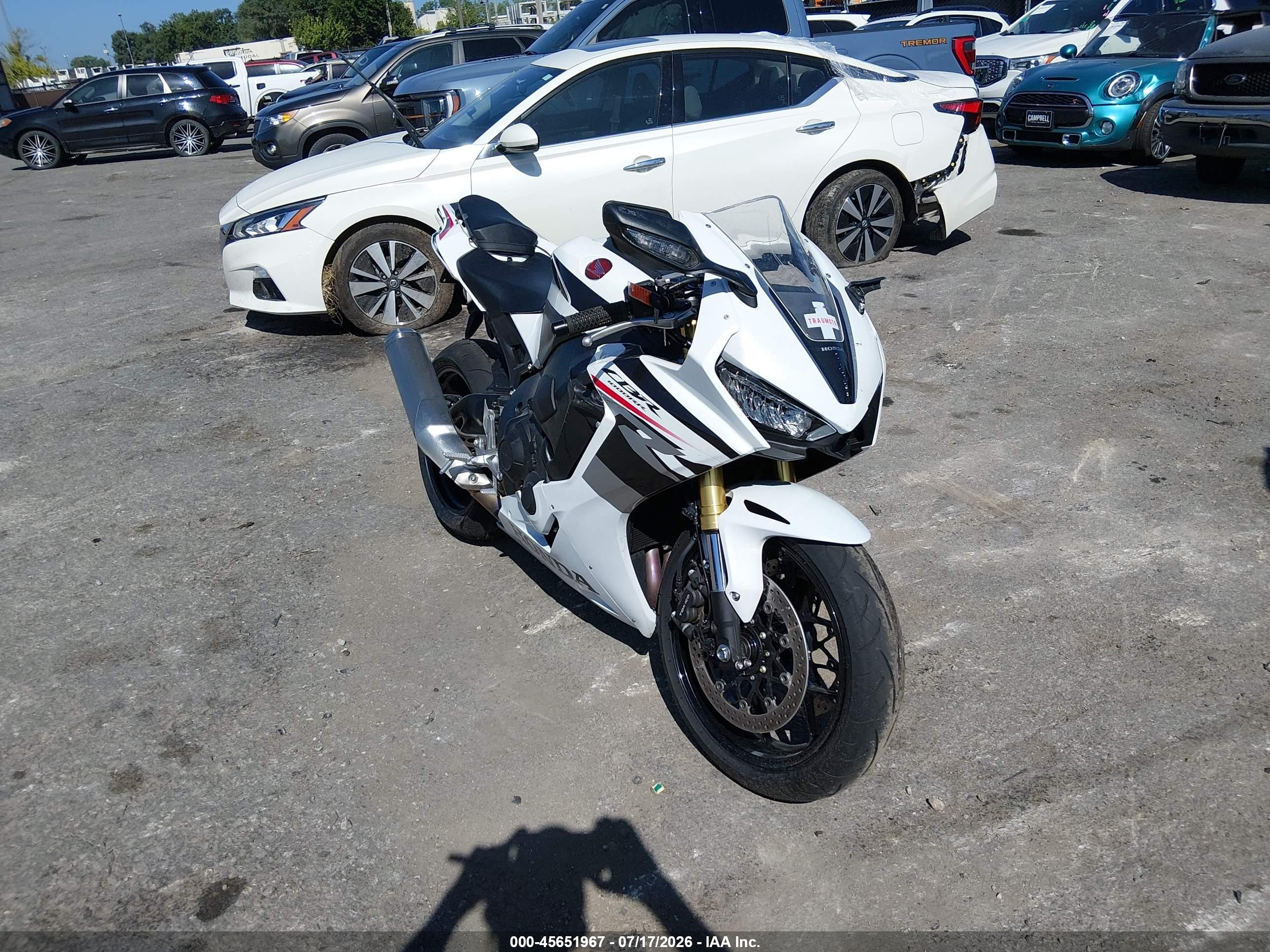 2026 Honda CBR1000 VIN JH2SC7715TK900819 — IAAI salvage auction photo