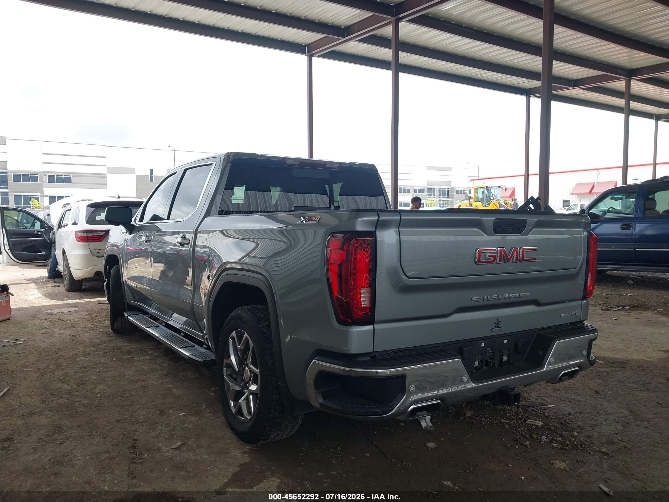 2024 Gmc SIERRA VIN 3GTUUDED7RG444638 IAAI salvage auction — Front End, Original (Texas), sold $18,400 on 2026-09-16 (photo 3)