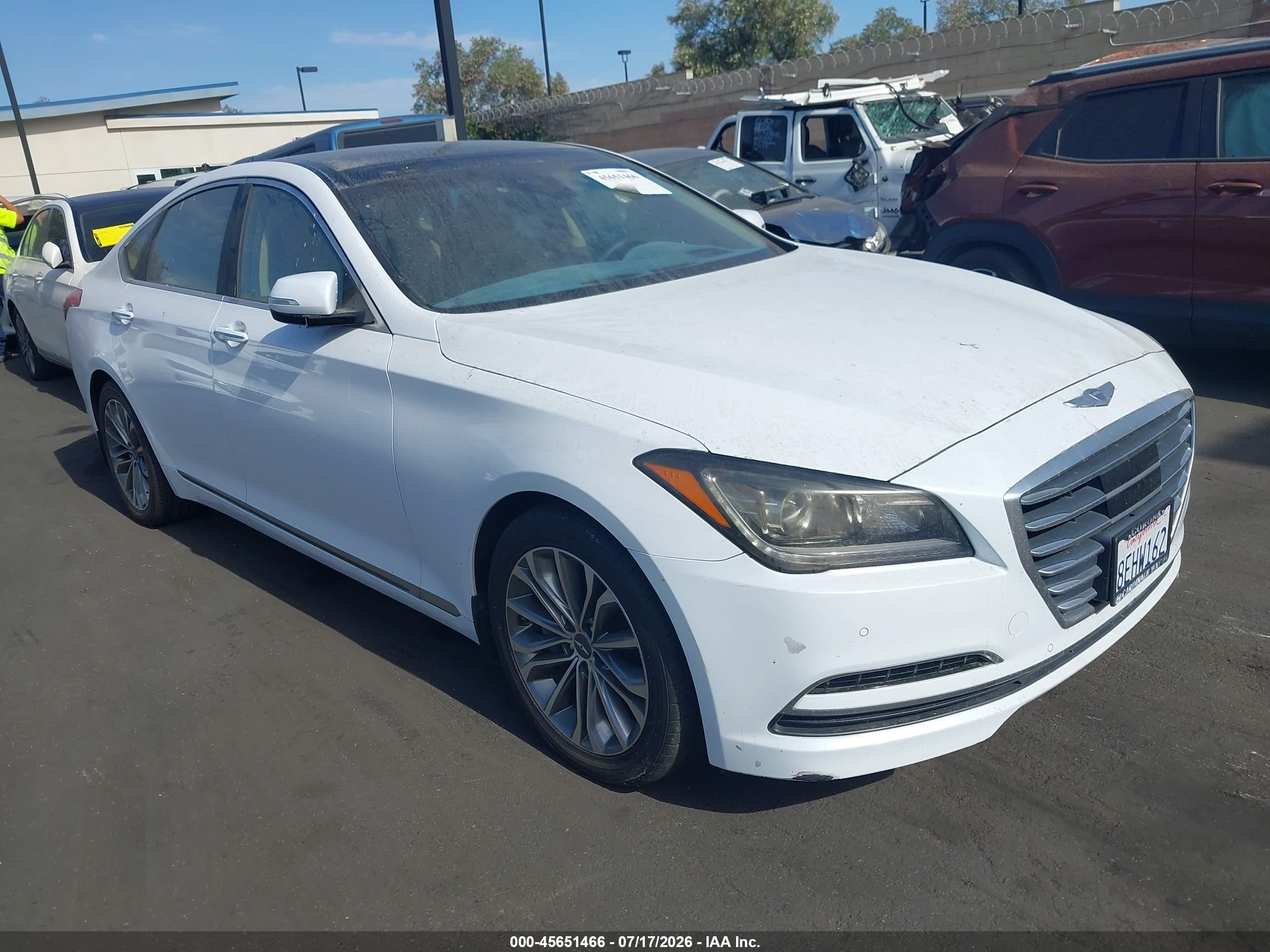 2015 Hyundai Genesis VIN KMHGN4JE1FU025813 IAAI salvage auction — Side, Salvage Certificate (California), sold $2,850 on 2026-10-06 (photo 1)