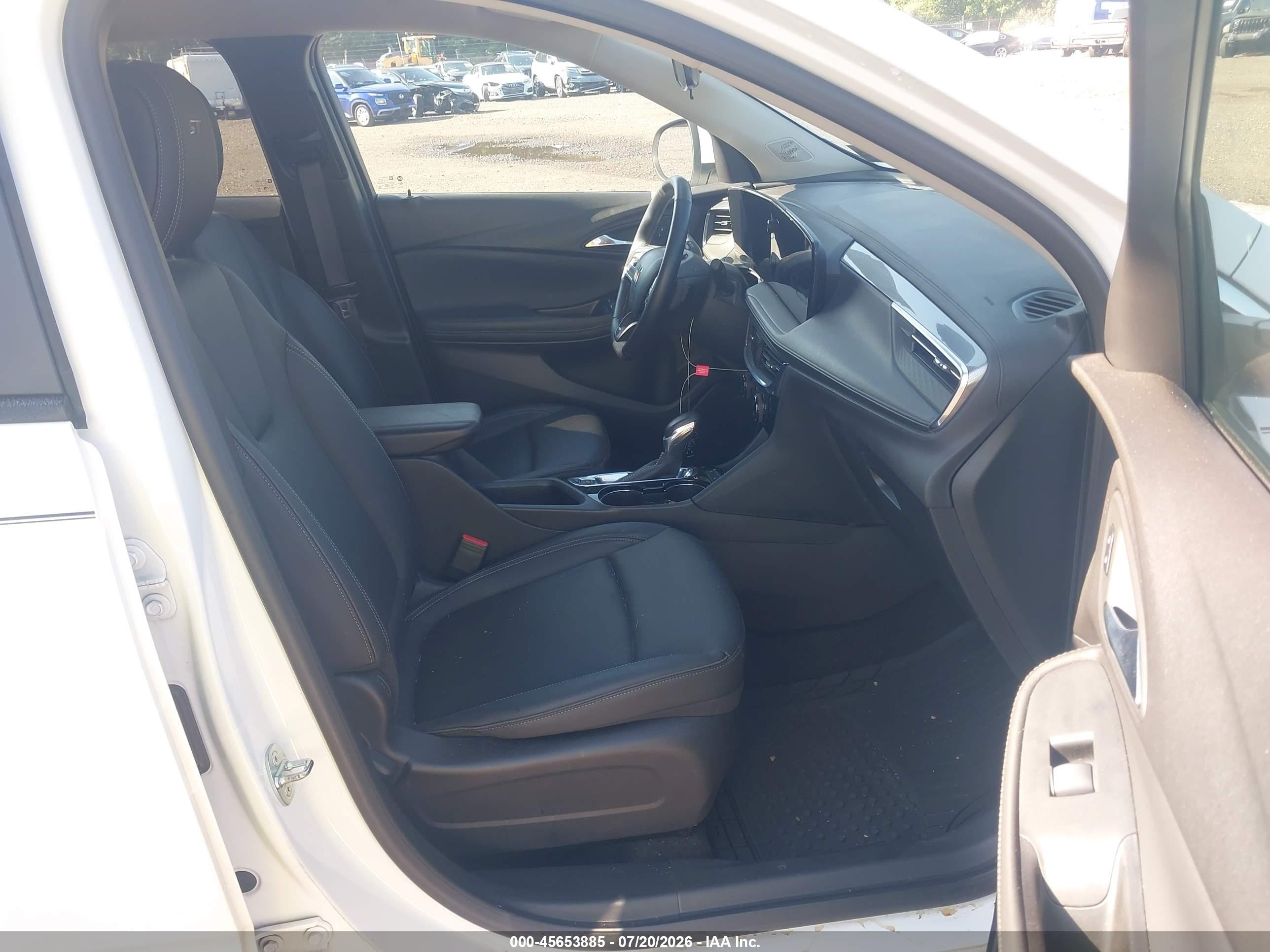 2024 Buick Encore gx VIN KL4AMDSL5RB009277 IAAI salvage auction — Side, Salvage (Idaho), sold $7,600 on 2026-09-02 (photo 5)