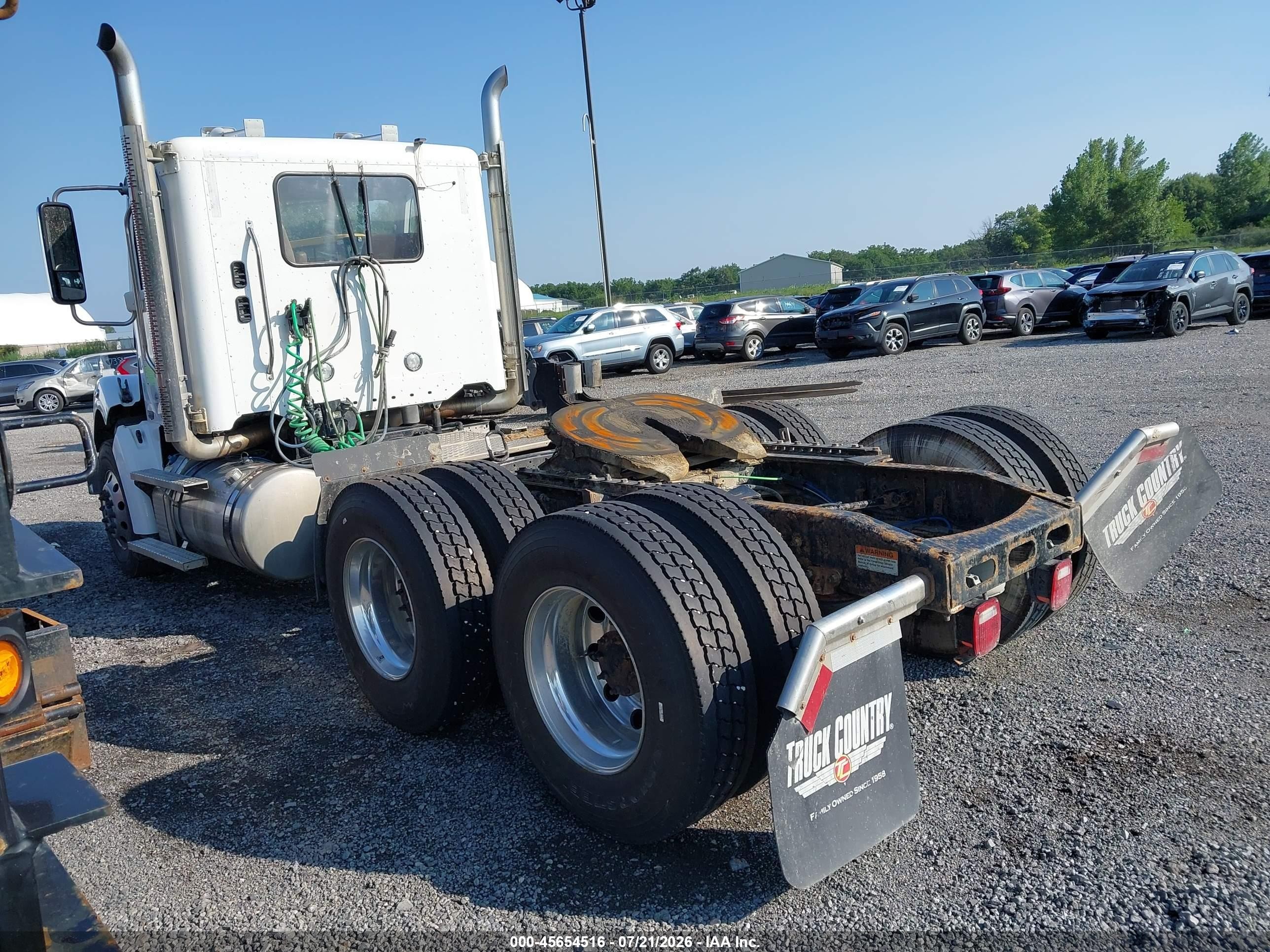2023 Freightliner Sd122 VIN 3AKJGNDV5PDUR1520 IAAI salvage auction — Front End, Salvage (Iowa), sold $18,000 on 2026-09-09 (photo 3)