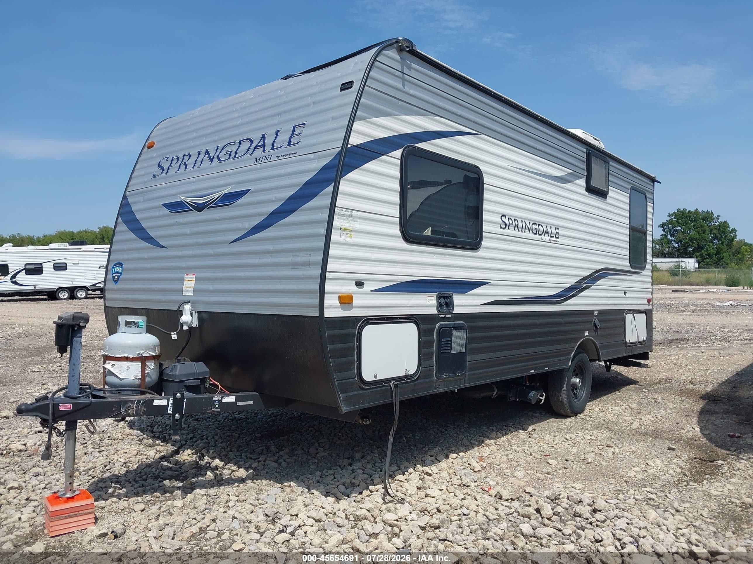 2021 Keystone Rv Springdale VIN 4YDT1751XMW103611 IAAI salvage auction — Hail, Salvage (Kansas), sold $2,400 on 2026-09-09 (photo 2)