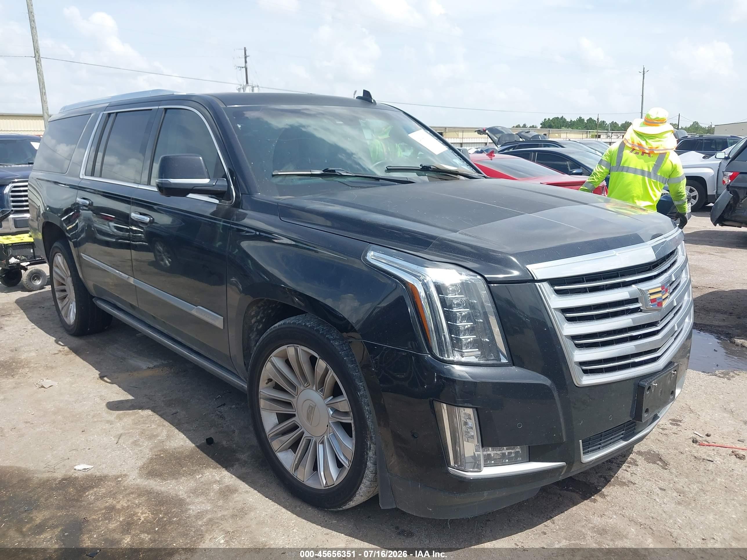 2017 Cadillac Escalade ESV VIN 1GYS3KKJ5HR276600 — IAAI salvage auction photo