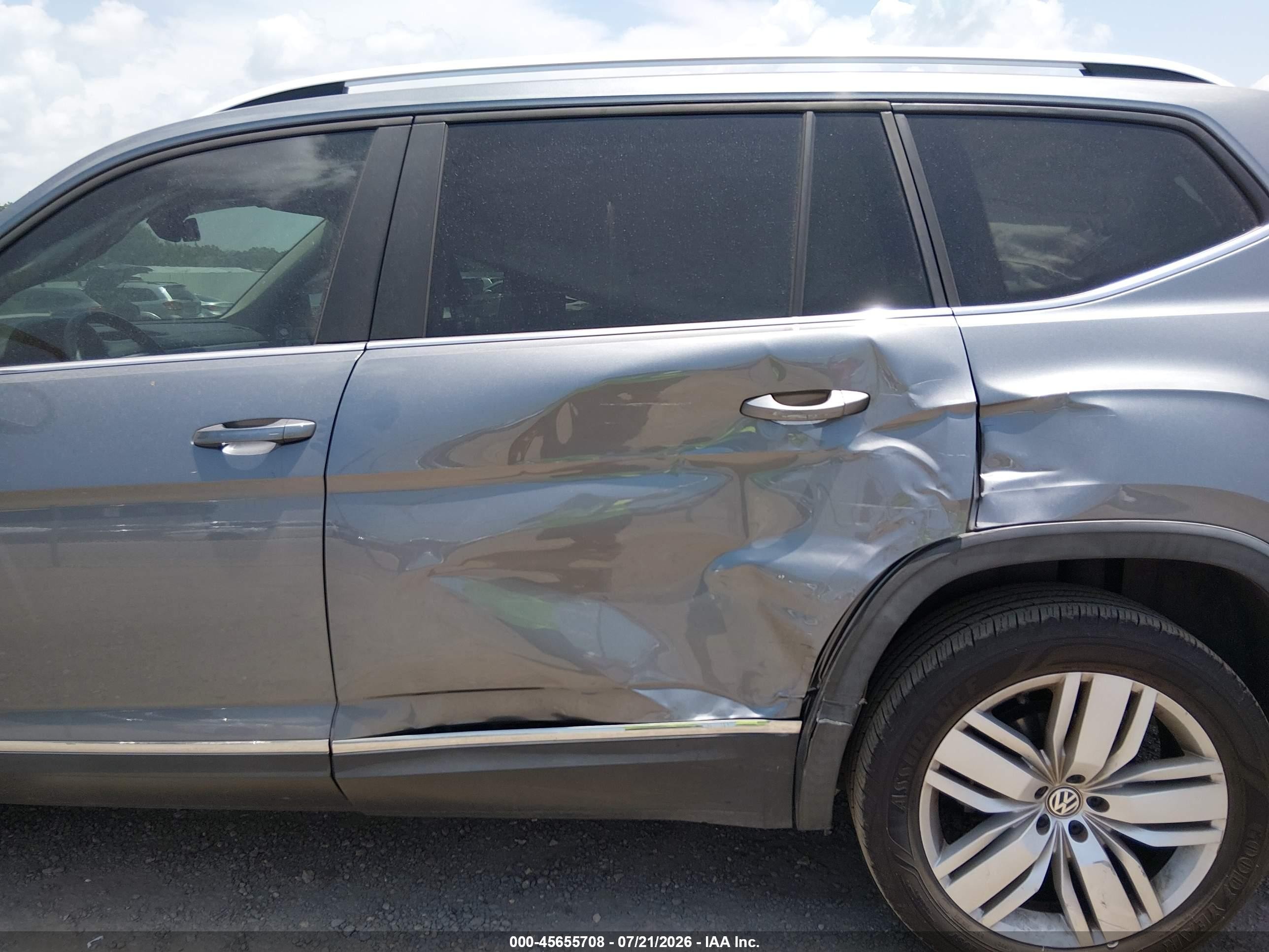 2019 Volkswagen Atlas VIN 1V2ER2CA9KC607509 IAAI salvage auction — Side, Salvage (Louisiana), sold $4,050 on 2026-09-22 (photo 6)