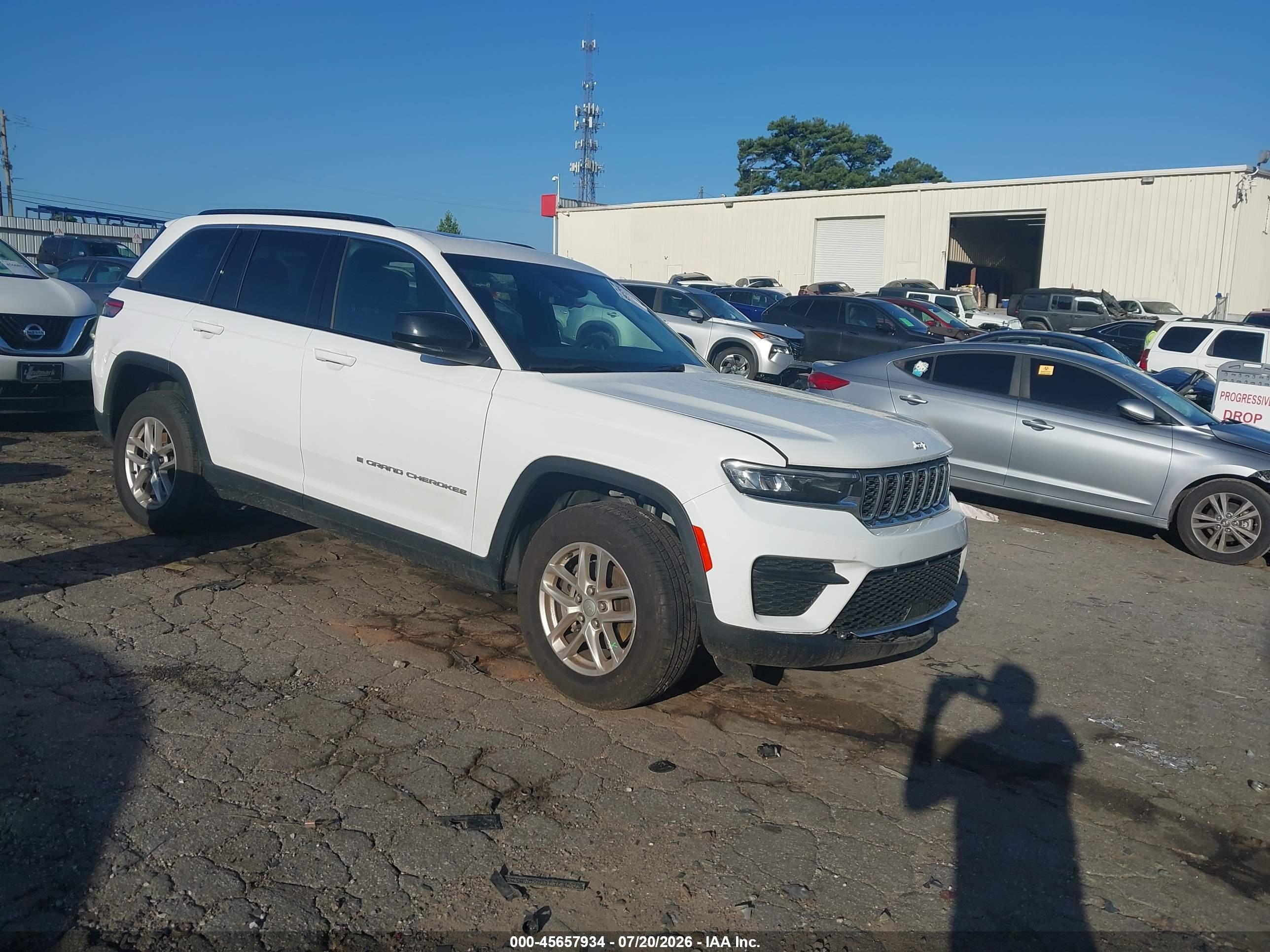 2025 Jeep Grand Cherokee VIN 1C4RJGAG1SC334158 — IAAI salvage auction photo