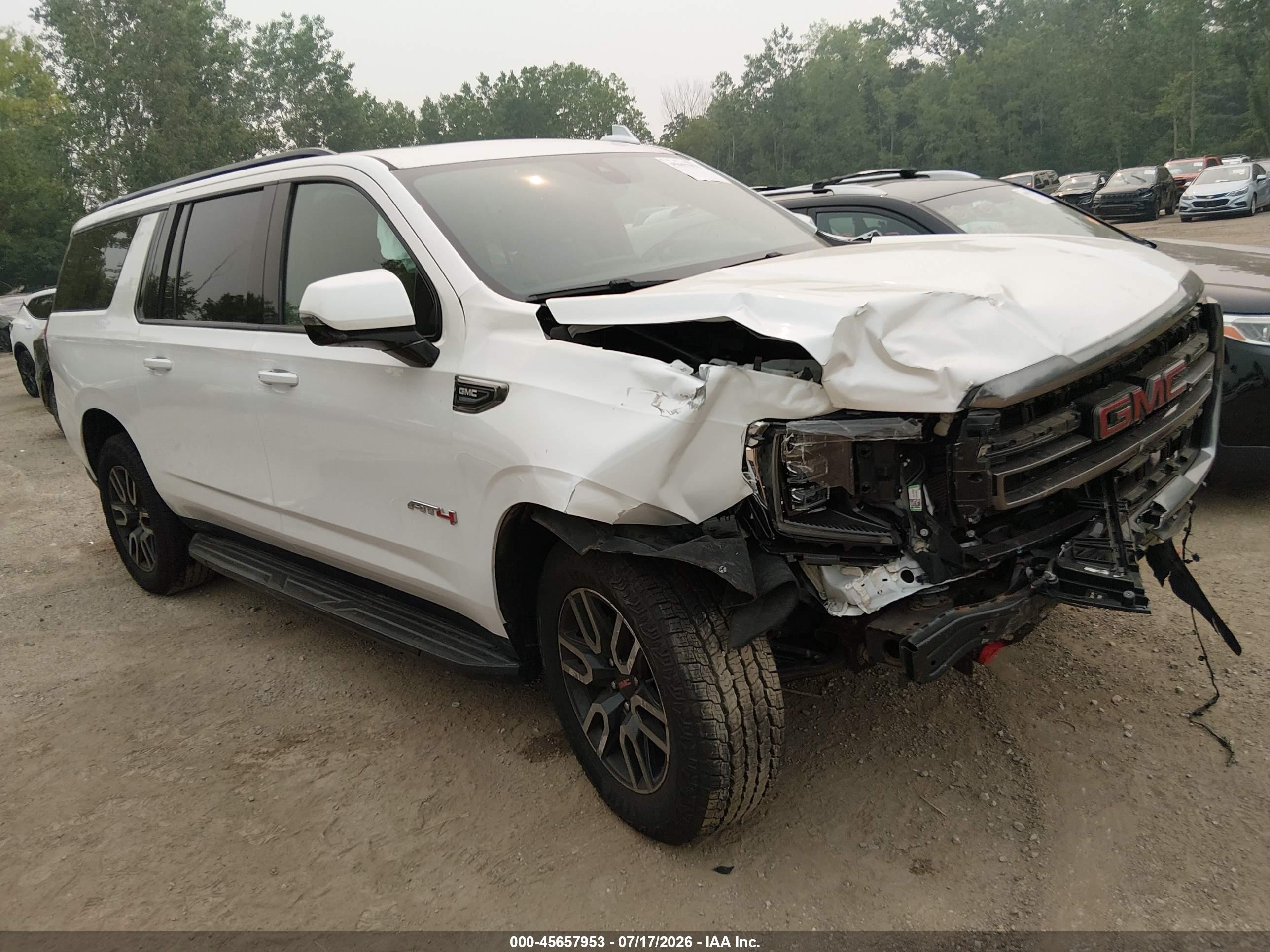 2021 GMC Yukon XL VIN 1GKS2HKD9MR455775 — IAAI salvage auction photo