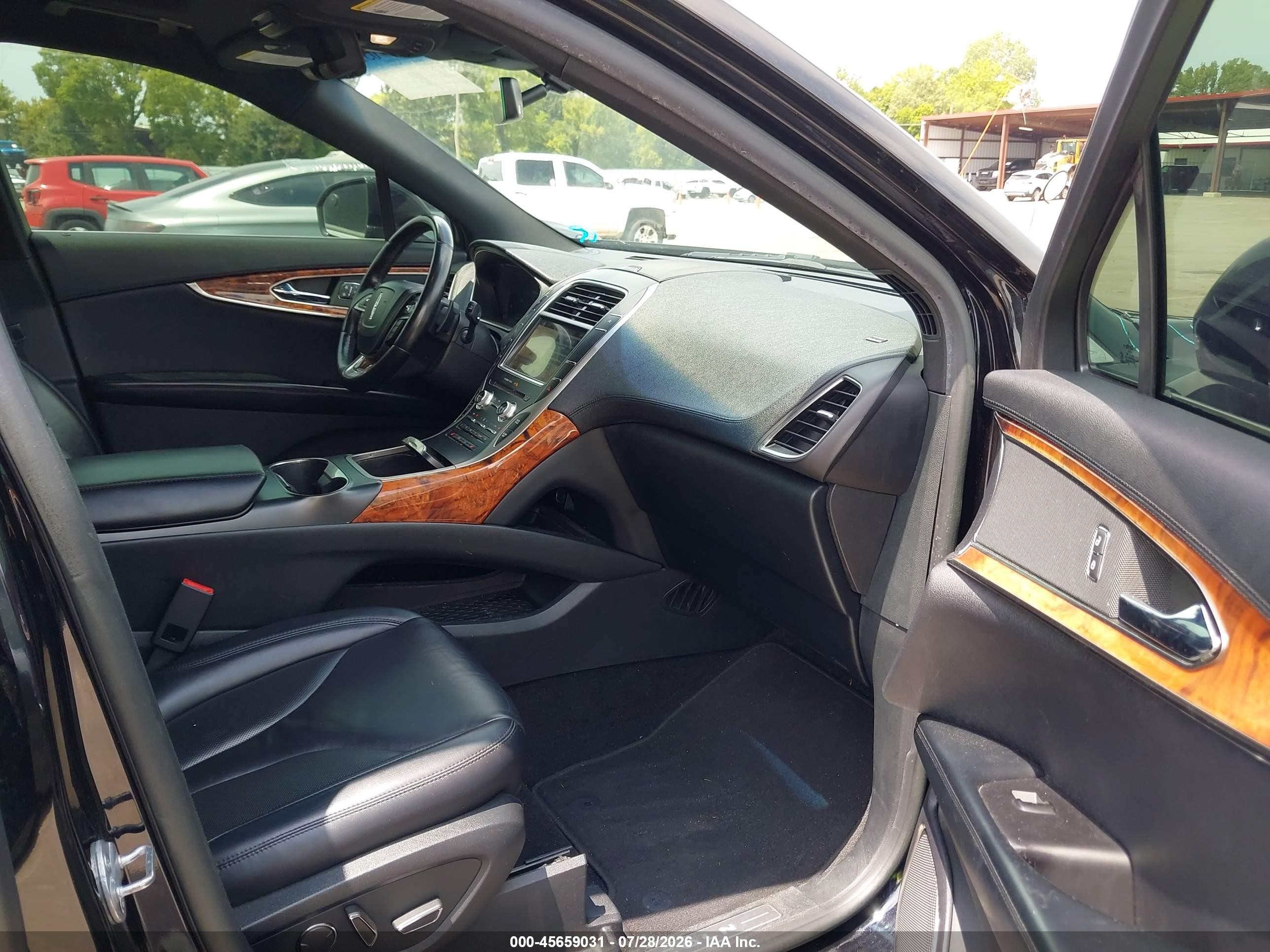 2019 Lincoln Nautilus VIN 2LMPJ8K90KBL54141 IAAI salvage auction — Front End, Salvage (Tennessee), sold $4,100 on 2026-09-13 (photo 5)
