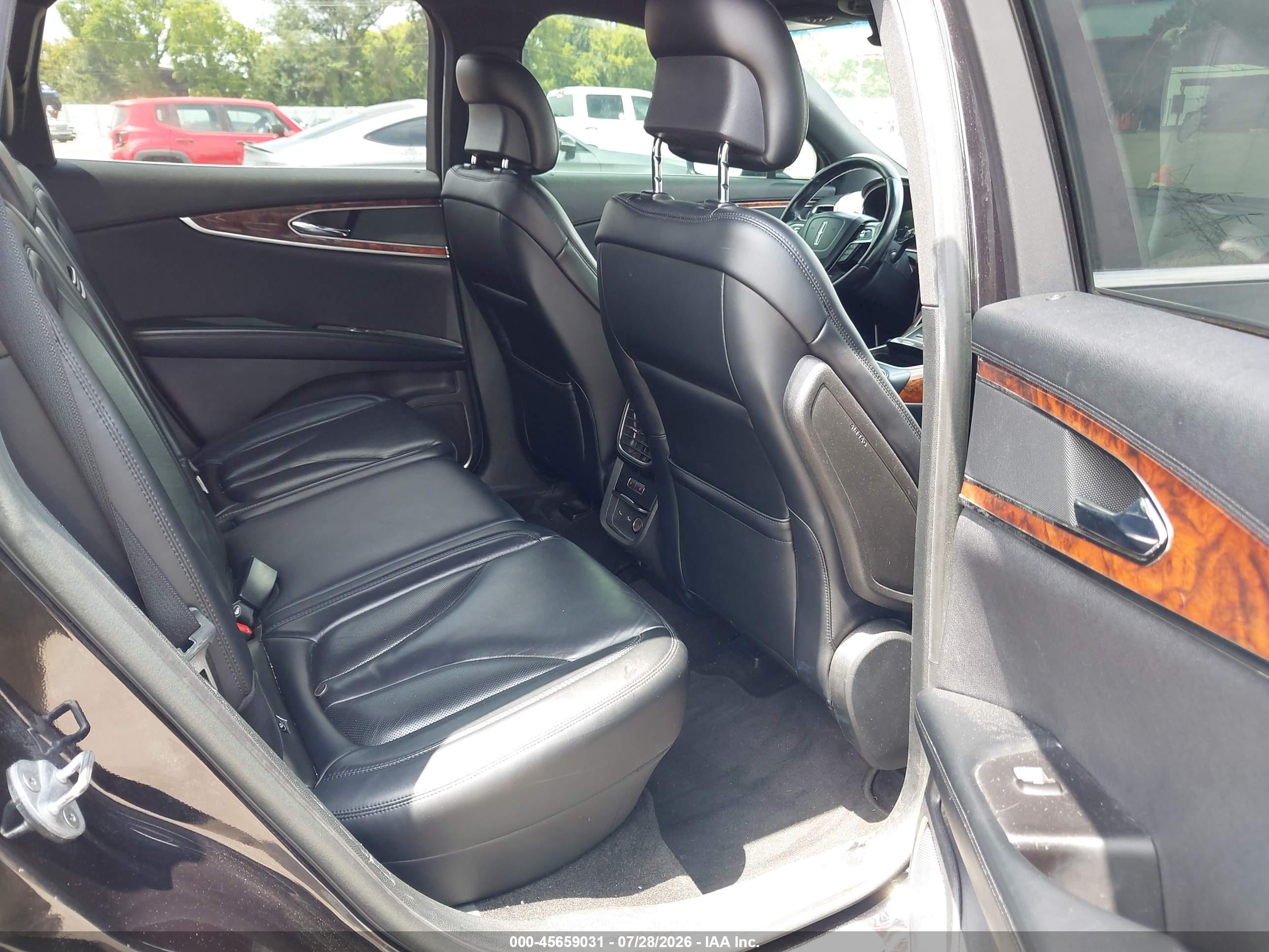 2019 Lincoln Nautilus VIN 2LMPJ8K90KBL54141 IAAI salvage auction — Front End, Salvage (Tennessee), sold $4,100 on 2026-09-13 (photo 8)
