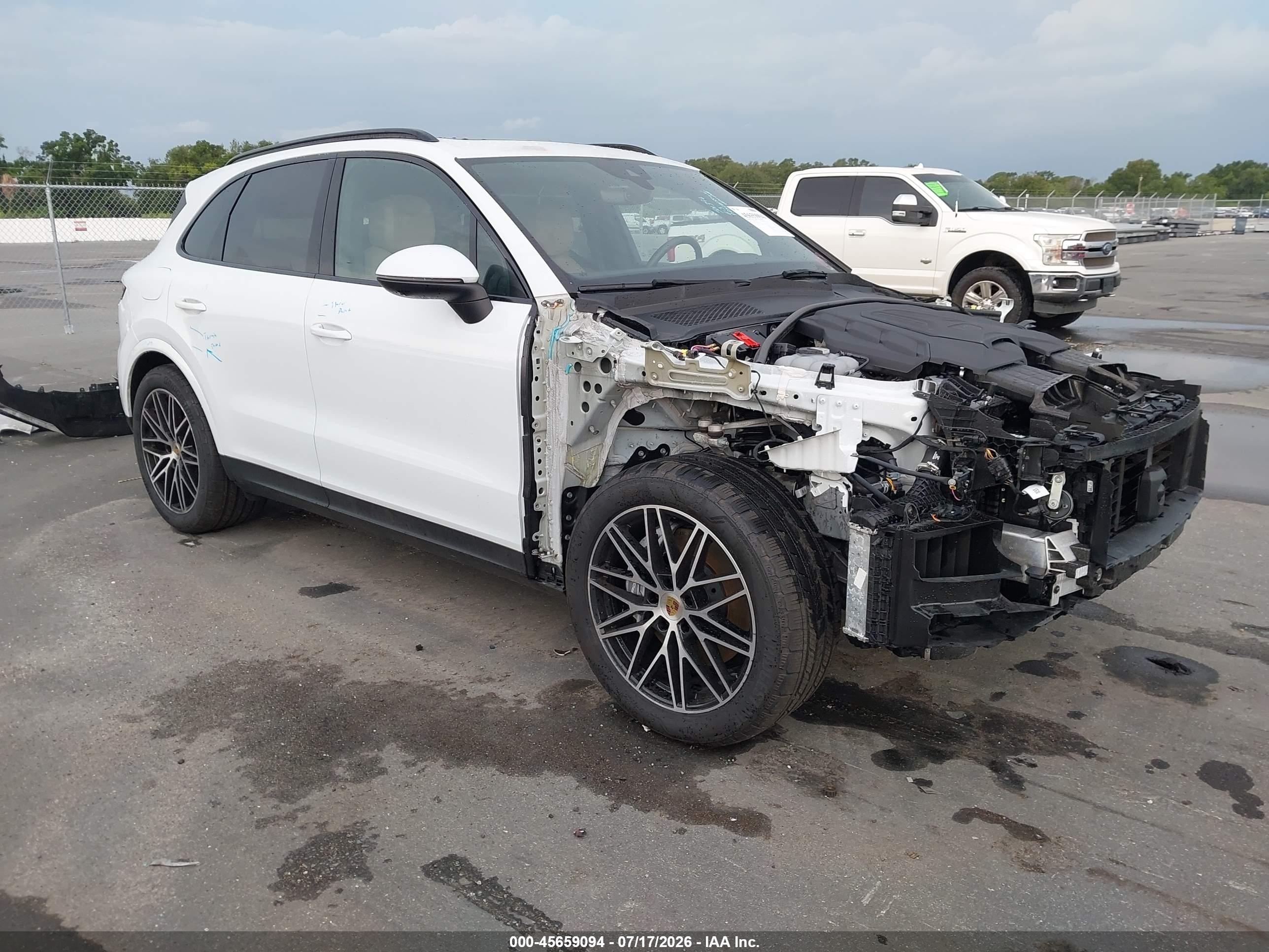 2024 Porsche Cayenne VIN WP1AA2AYXRDA09410 IAAI salvage auction — Unknown, Rebuildable (Florida), sold $33,200 on 2026-08-10 (photo 1)