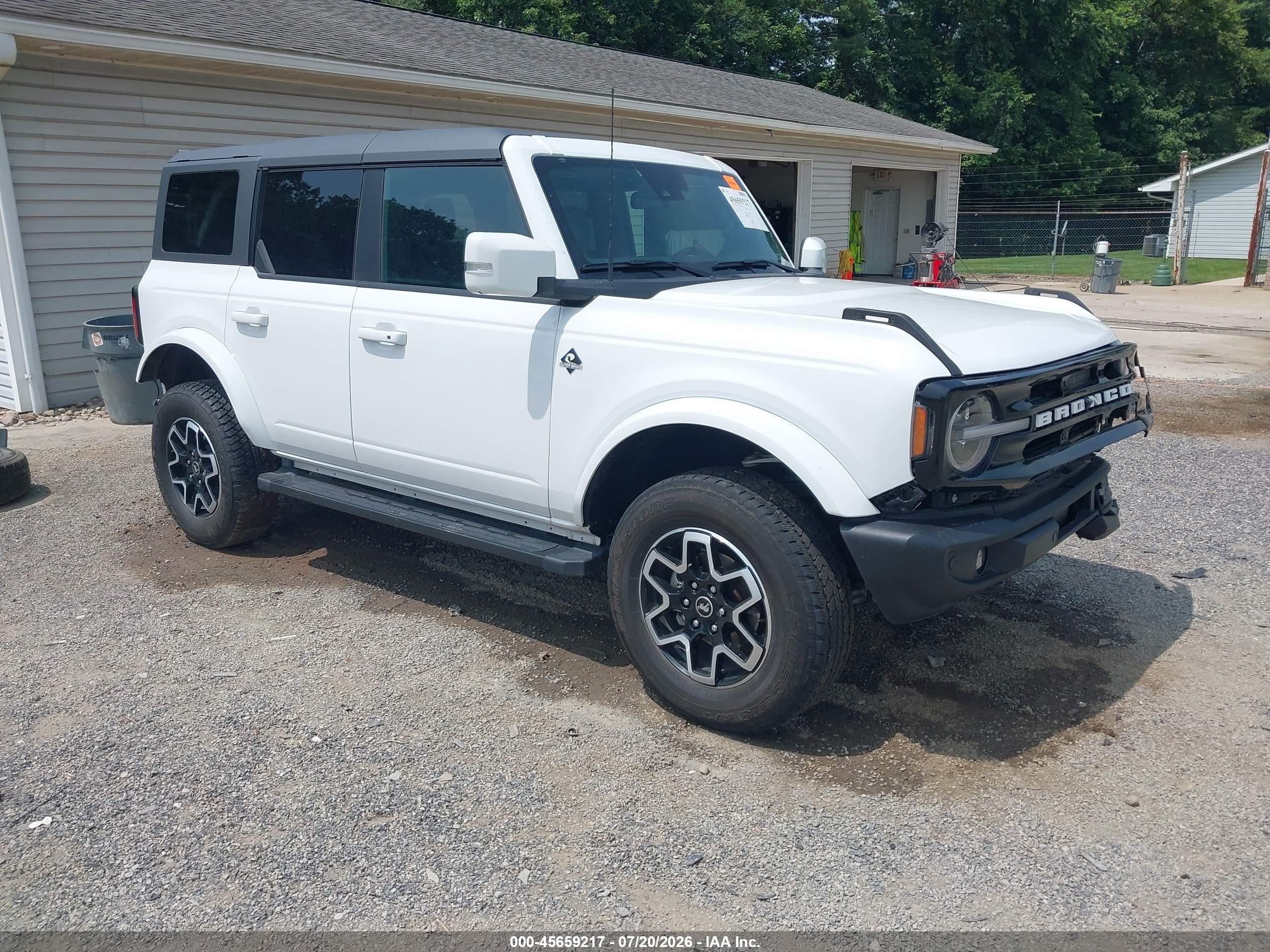 2024 Ford Bronco VIN 1FMDE8BH1RLB21809 — IAAI salvage auction photo