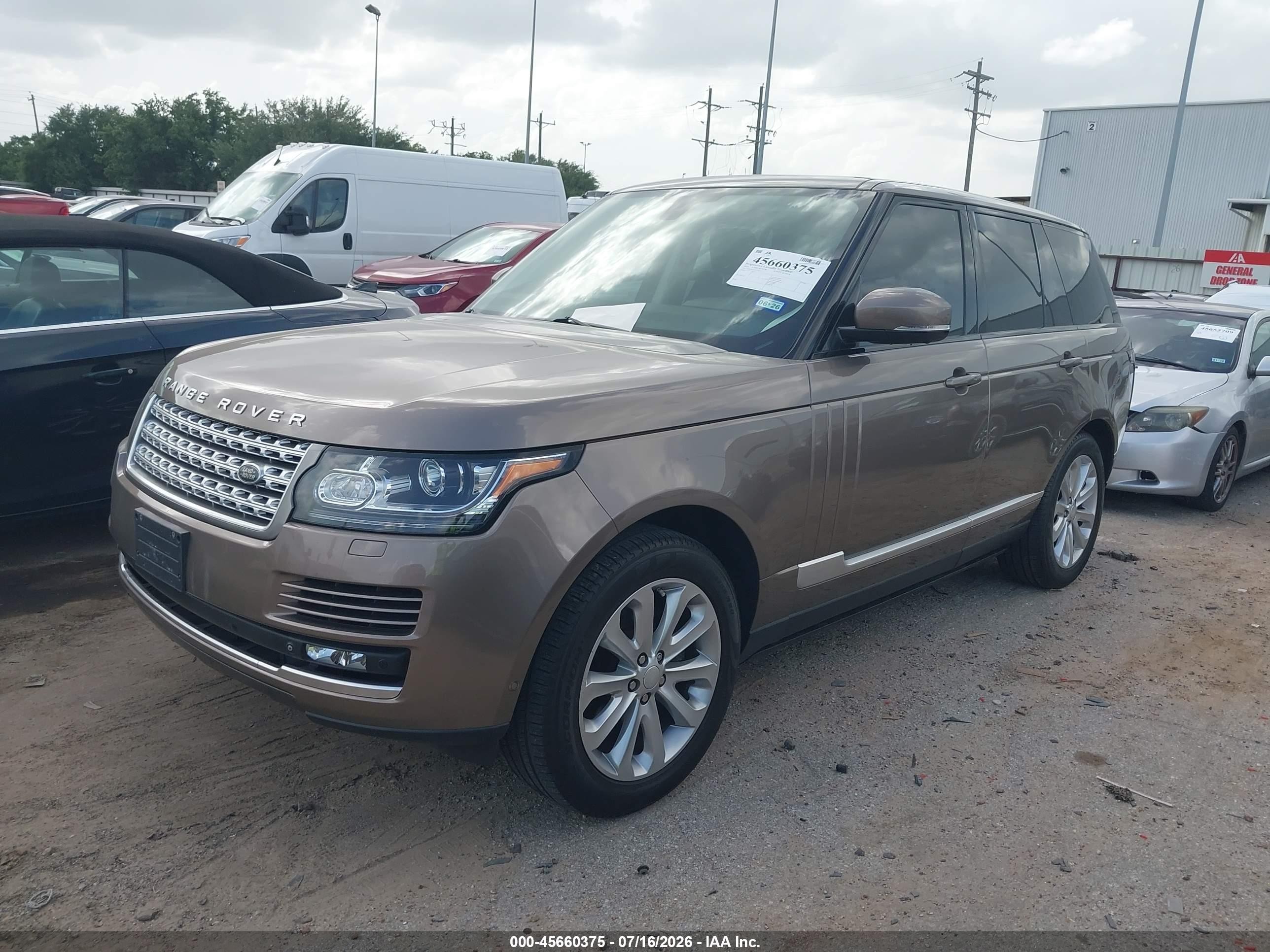 2015 Land Rover Range Rover VIN SALGS2VFXFA215446 IAAI salvage auction — Side, Original (Texas), sold $14,300 on 2026-09-13 (photo 2)