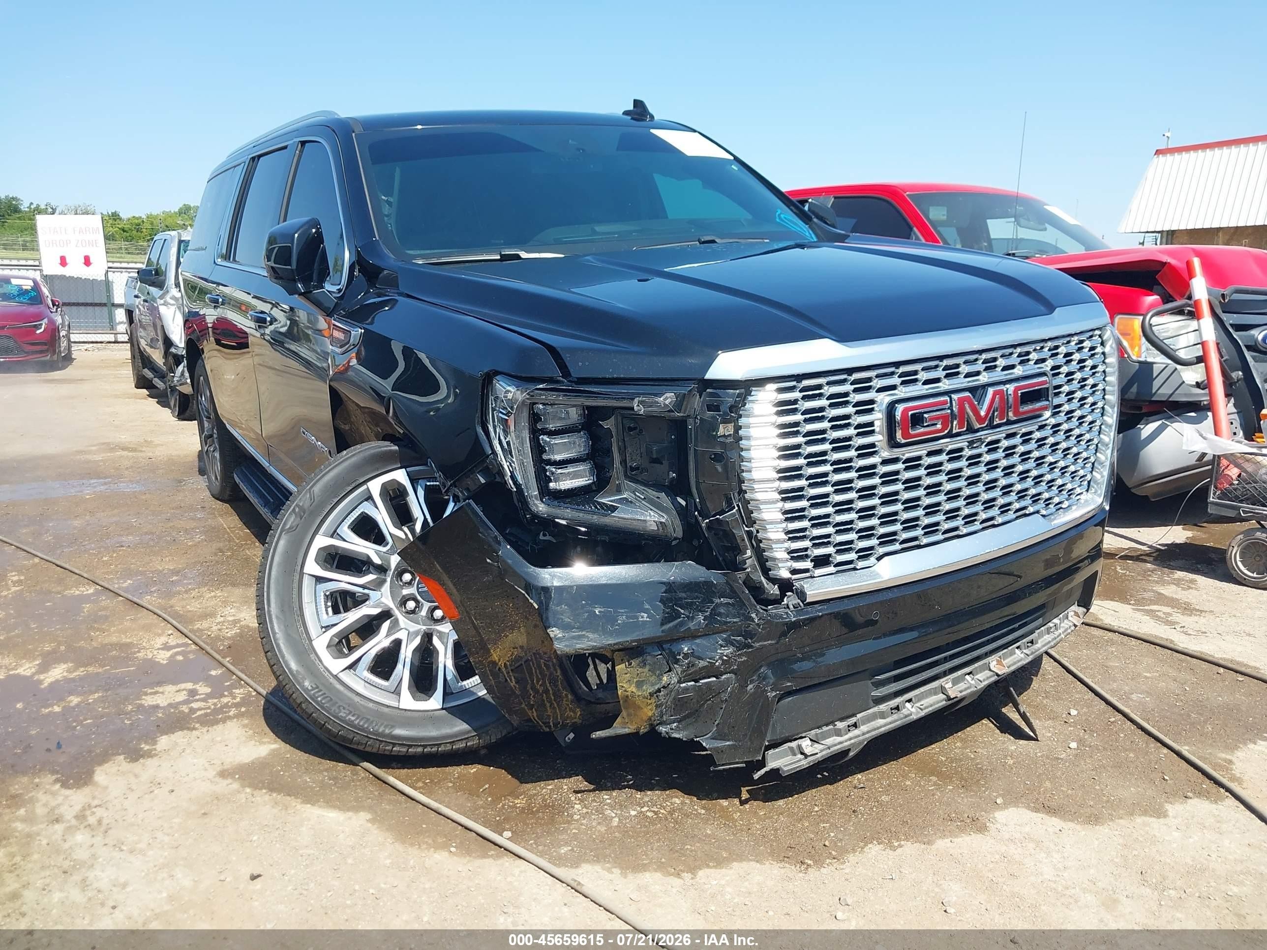 2023 GMC Yukon XL VIN 1GKS2JKT1PR200945 — IAAI salvage auction photo