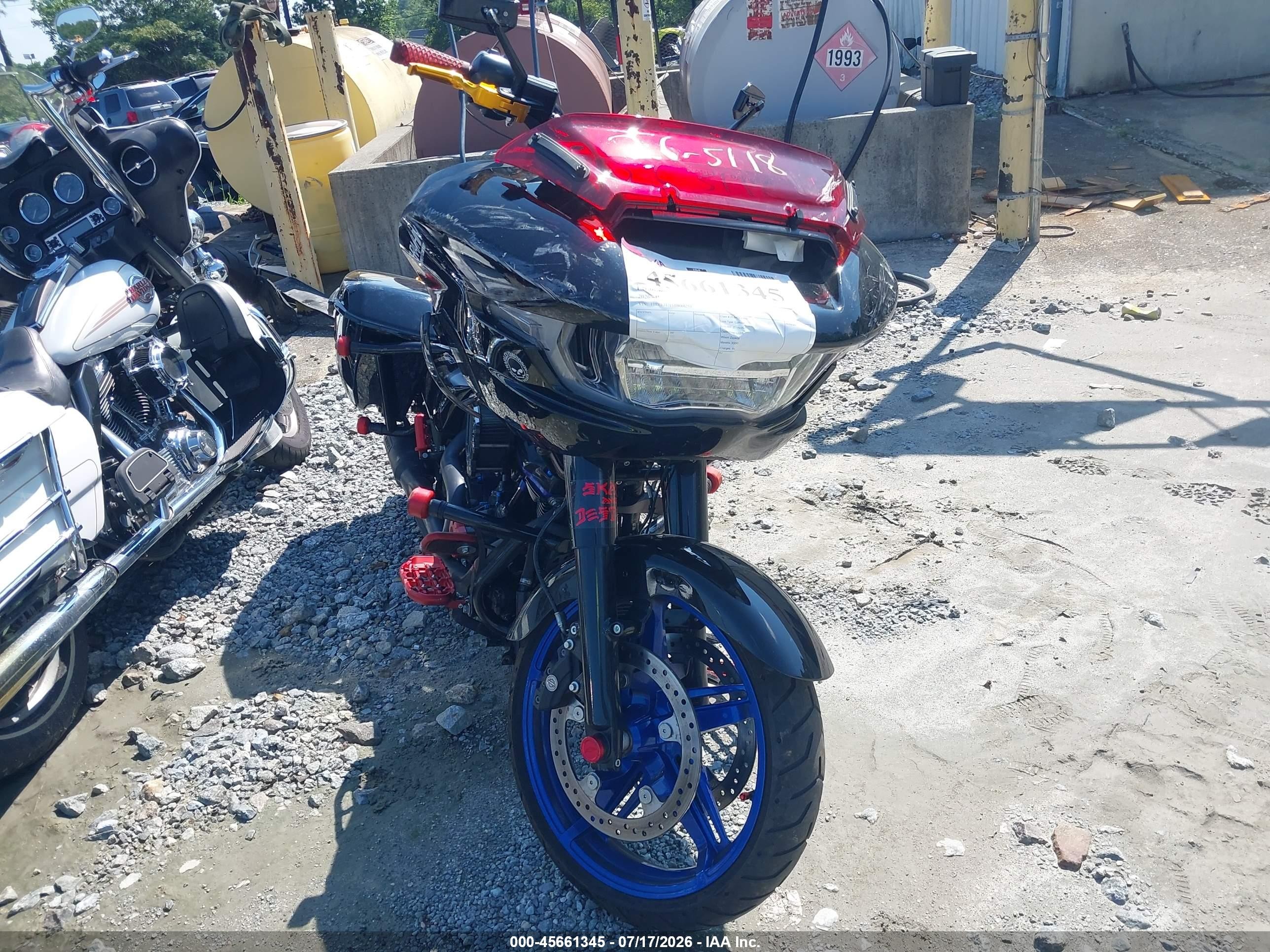 2026 Harley-Davidson FLTRX VIN 1HD1KH715TB604257 — IAAI salvage auction photo