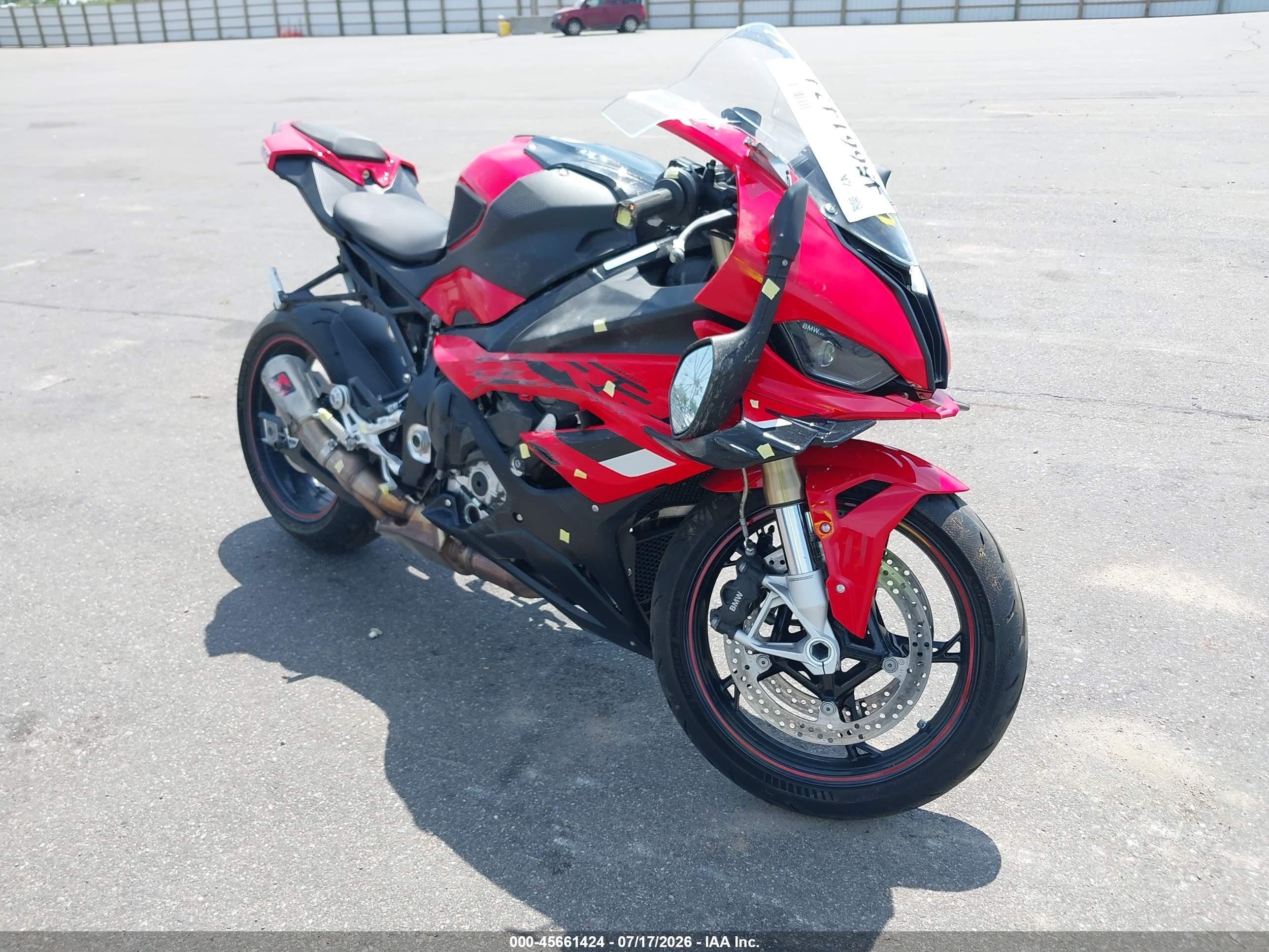 2024 BMW S 1000 VIN WB10E6305R6K18118 — IAAI salvage auction photo