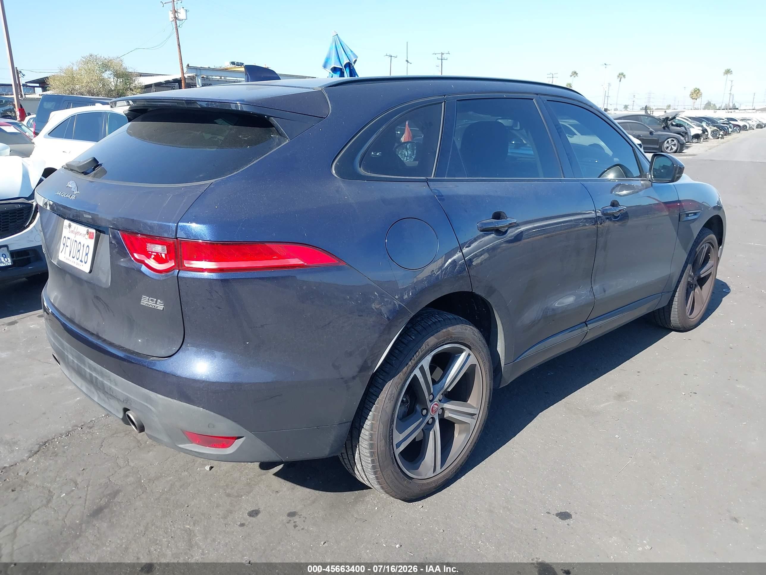 2018 Jaguar F-Pace VIN SADCL2GX3JA203189 IAAI salvage auction — Side, Salvage Certificate (California), sold $6,200 on 2026-09-13 (photo 4)