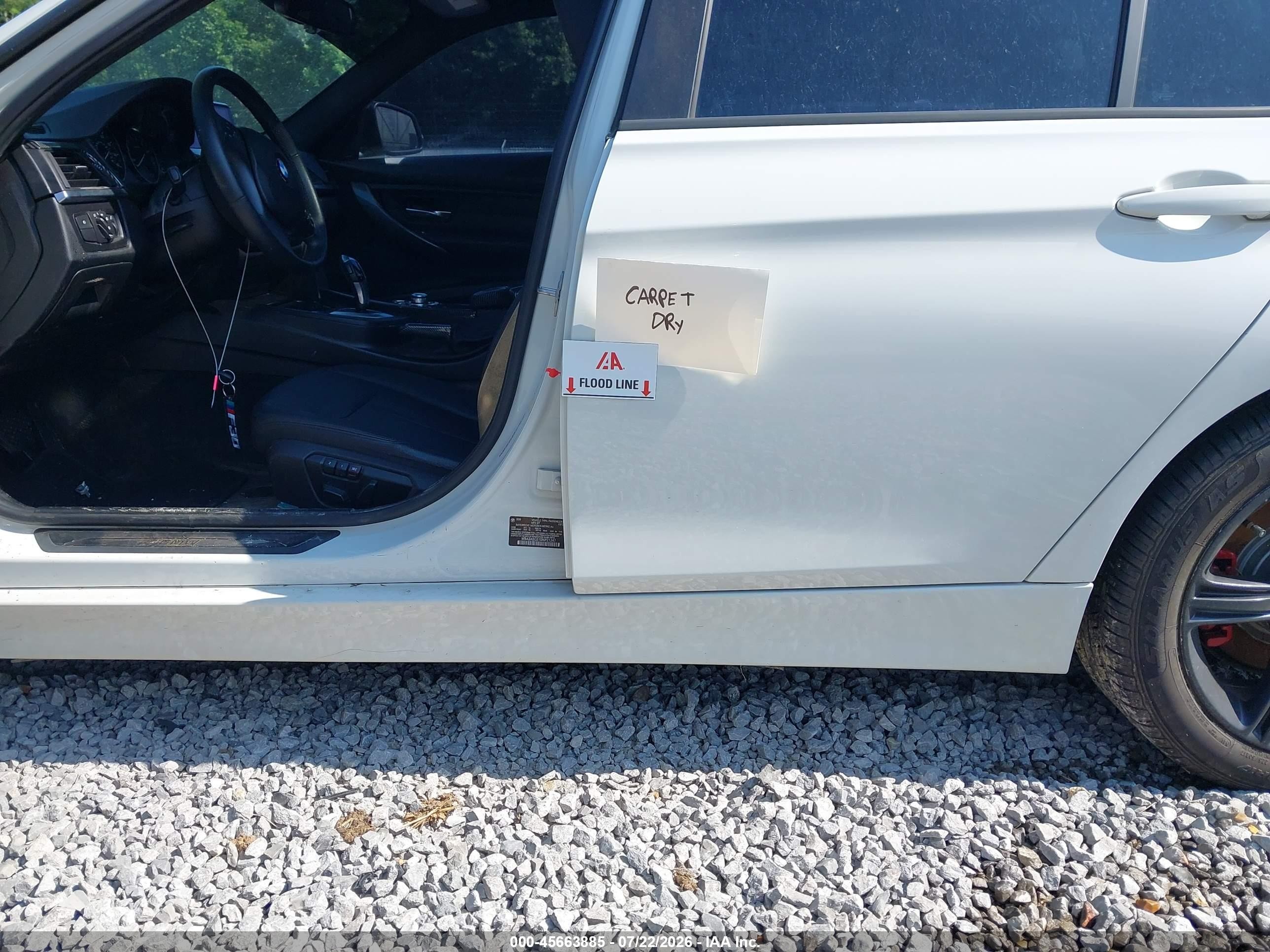 2013 BMW 3er VIN WBA3A5G51DNP21247 IAAI salvage auction — Water/Flood, Salvage (Kentucky), sold $600 on 2026-10-09 (photo 6)