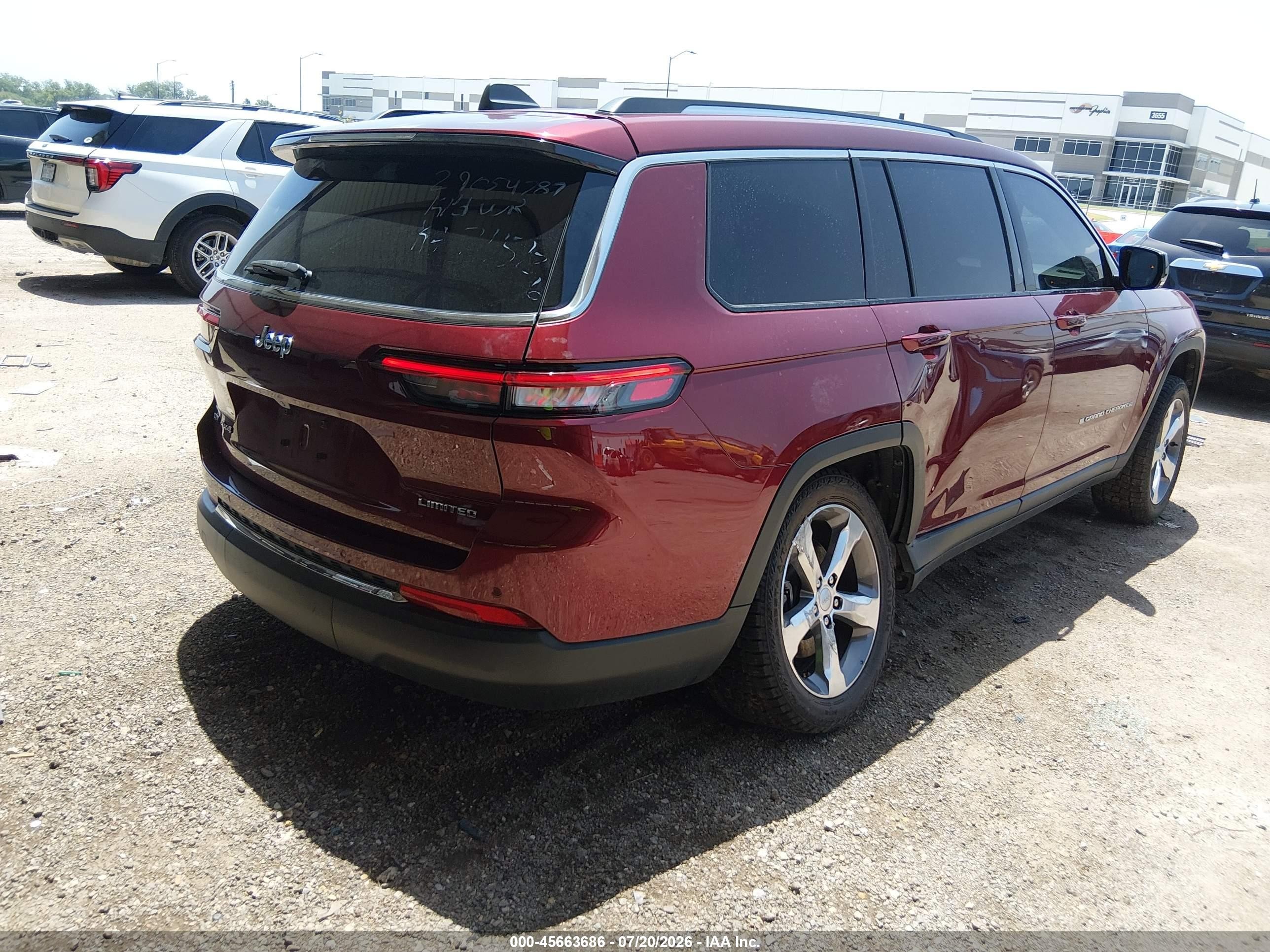 2021 Jeep Grand cherokee VIN 1C4RJKBG3M8206902 IAAI salvage auction — Side, Salvage (Texas), sold $9,150 on 2026-09-08 (photo 4)