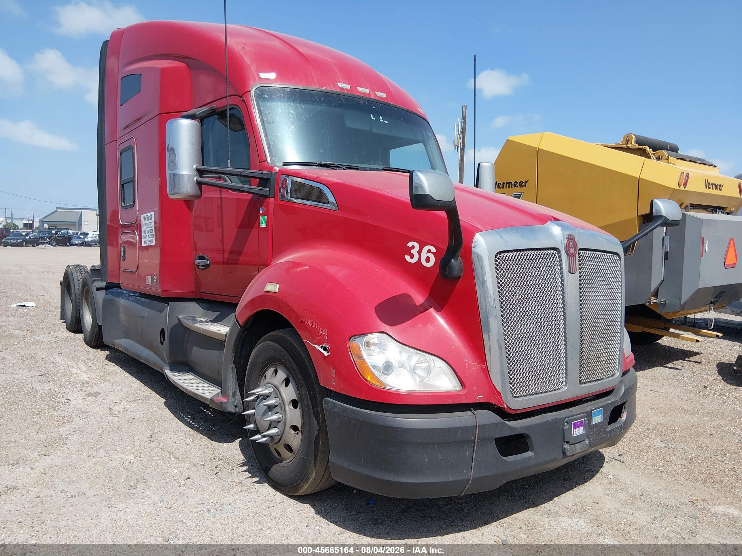 2018 Kenworth T680 VIN 1XKYDP9X5JJ169317 — IAAI salvage auction photo