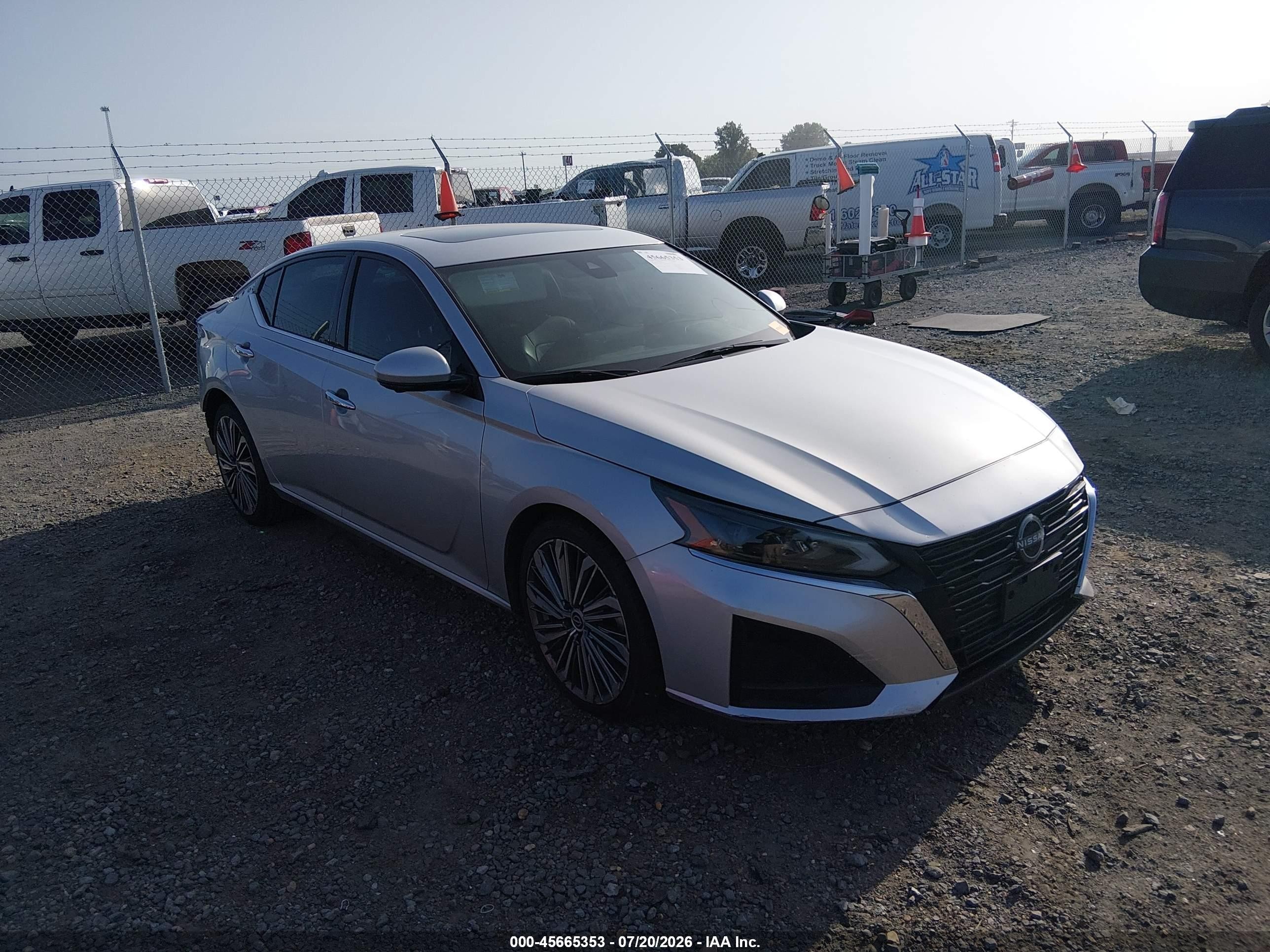 2023 Nissan Altima VIN 1N4BL4EV4PN383729 — IAAI salvage auction photo