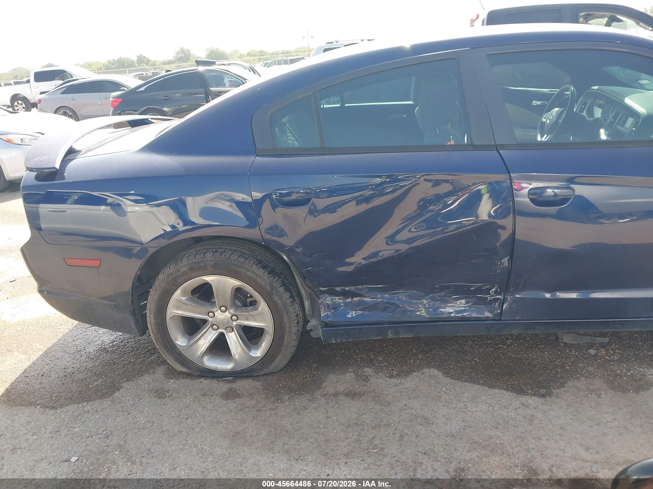 2014 Dodge Charger VIN 2C3CDXBG8EH186639 IAAI salvage auction — Side, Original (Texas), sold $3,250 on 2026-09-25 (photo 6)