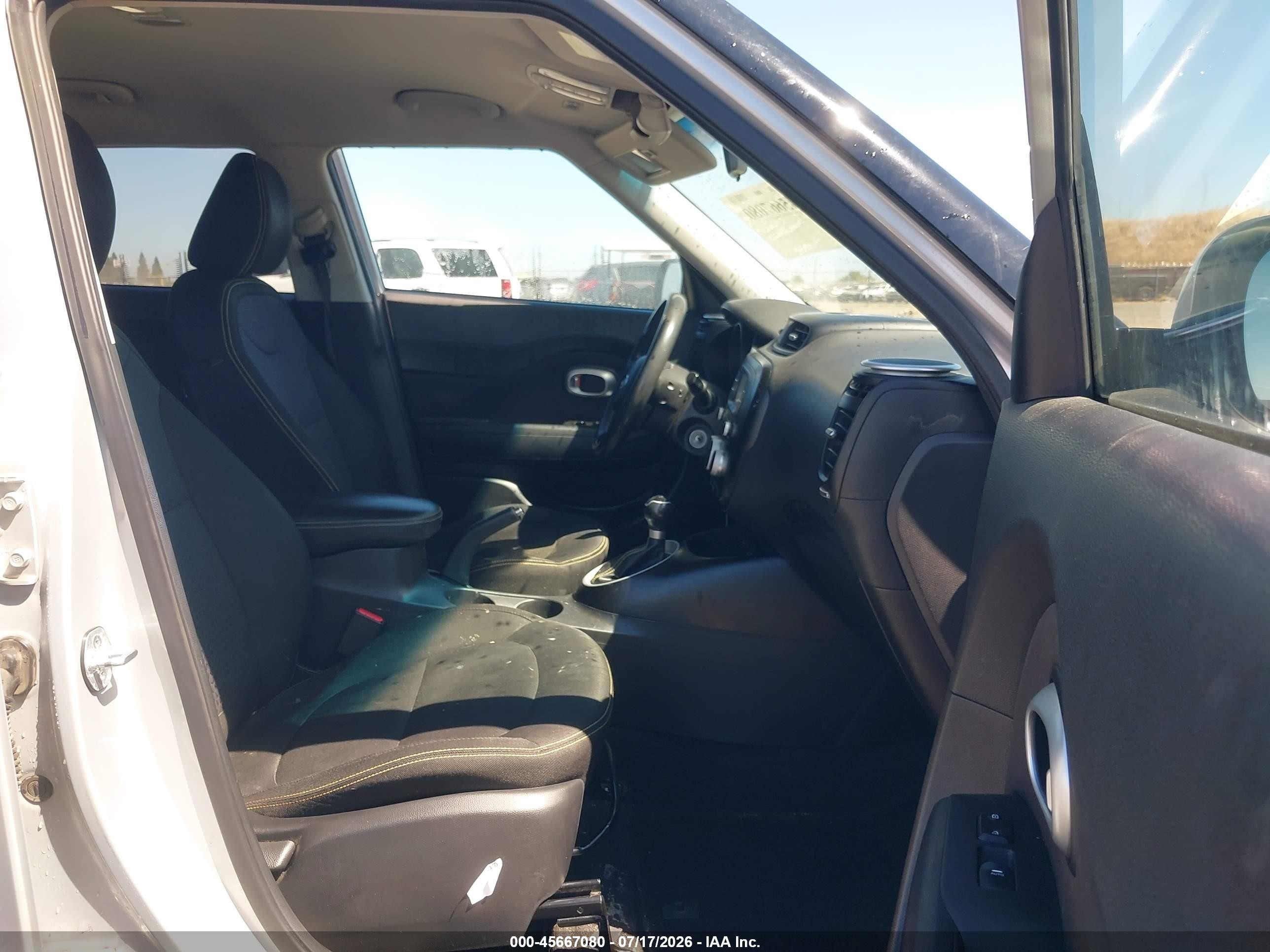 2016 Kia Soul VIN KNDJP3A50G7819782 IAAI salvage auction — Side, Salvage (California), sold $1,950 on 2026-09-26 (photo 5)