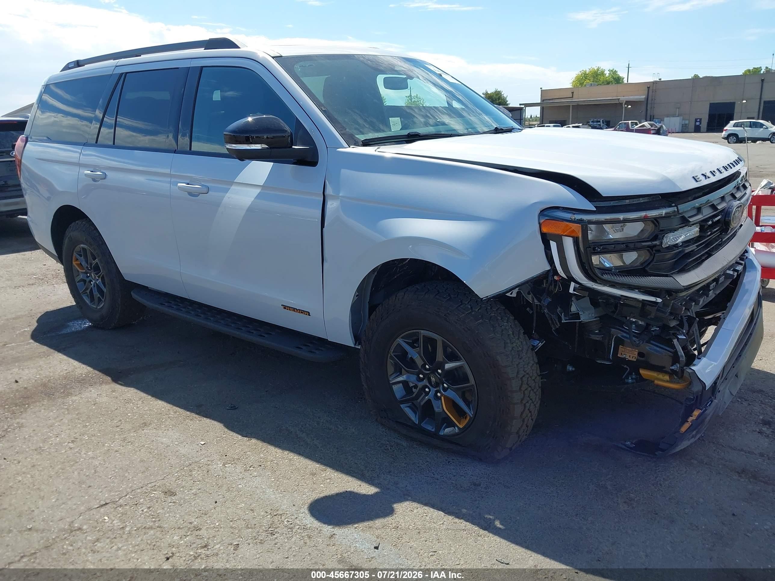 2026 Ford Expedition VIN 1FMJU1RG3TEA35925 — IAAI salvage auction photo