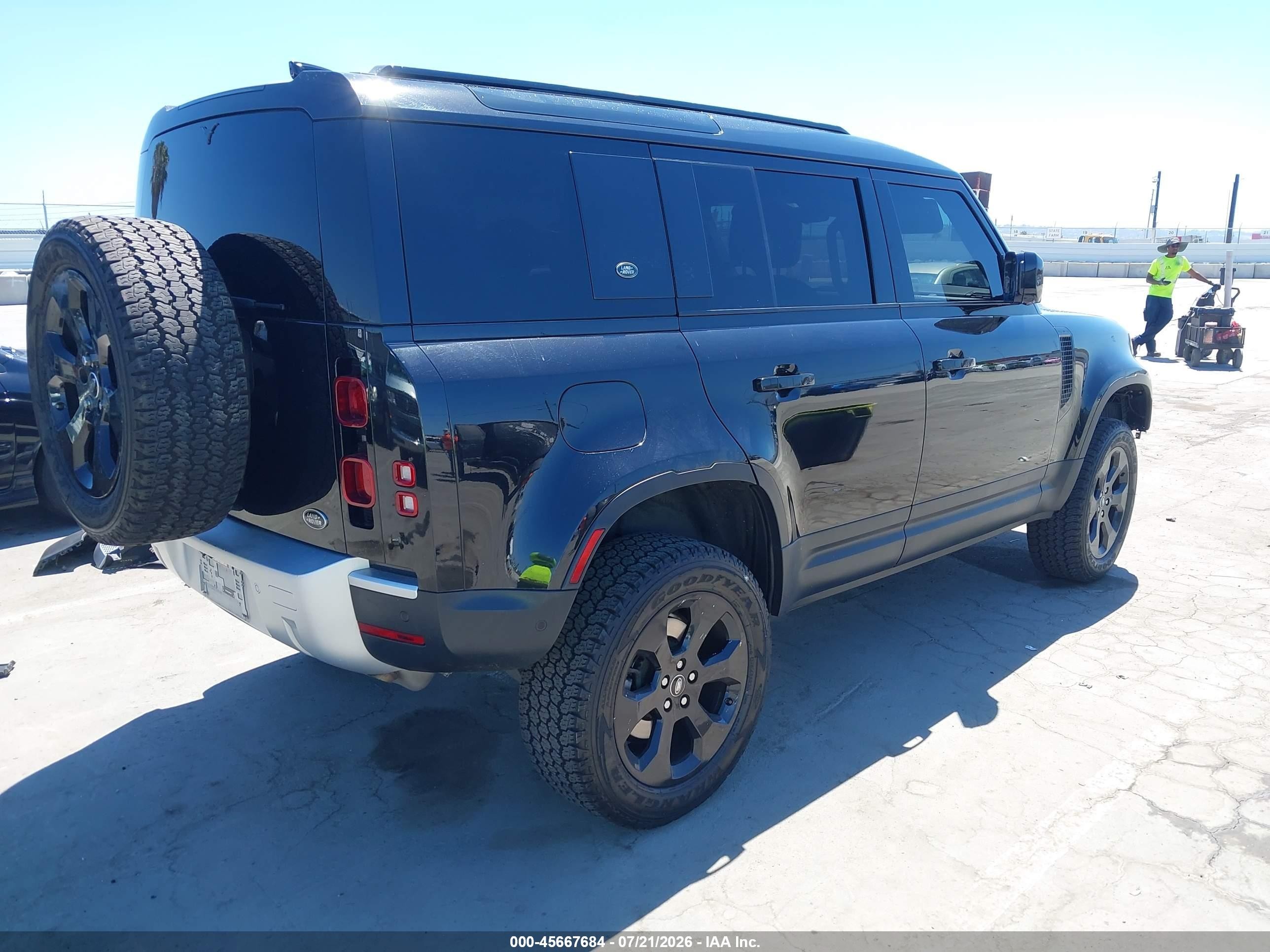 2020 Land Rover Defender VIN SALEP7EU6L2015884 IAAI salvage auction — Front End, Salvage (California), sold $28,250 on 2026-08-23 (photo 4)
