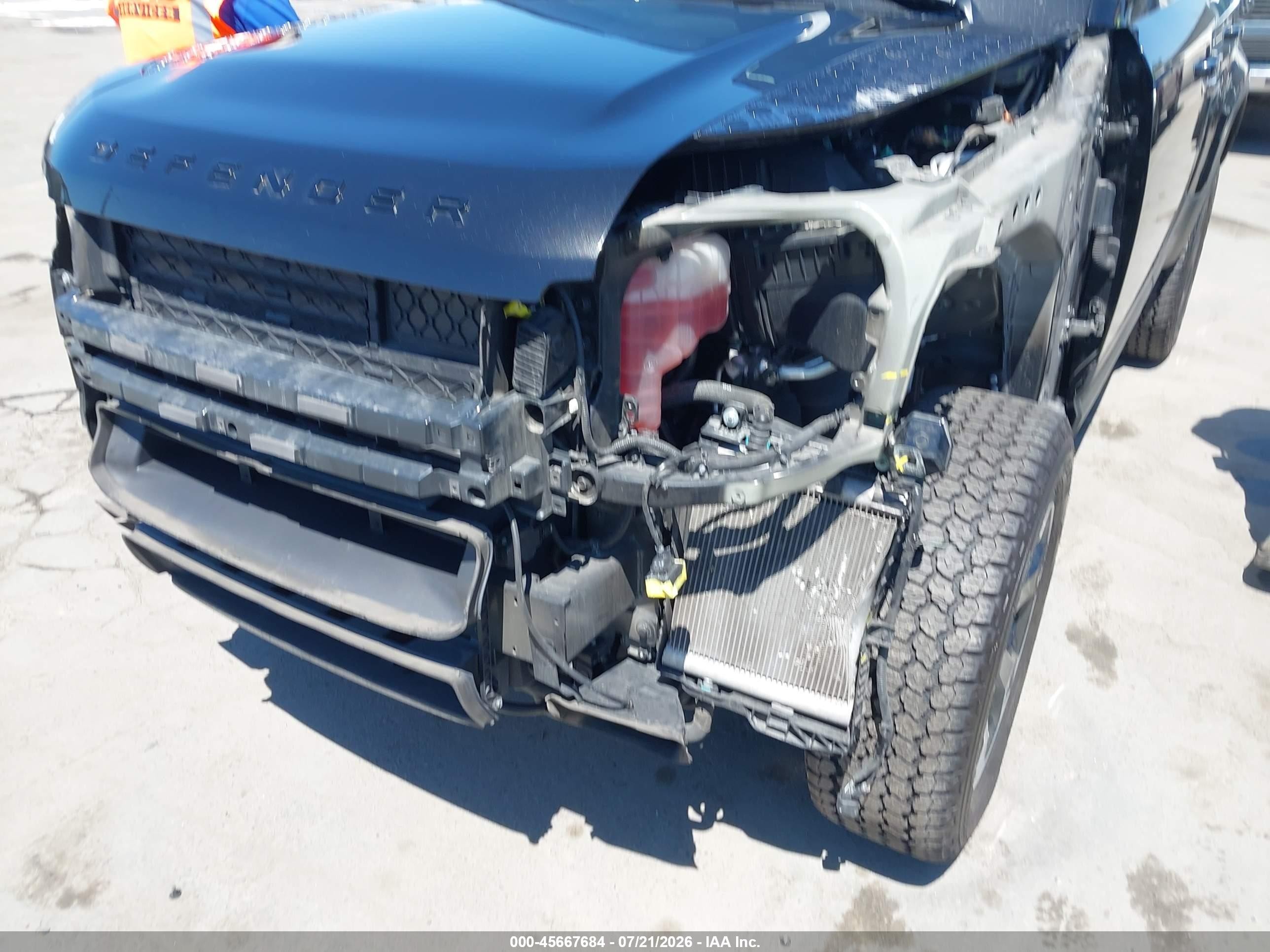 2020 Land Rover Defender VIN SALEP7EU6L2015884 IAAI salvage auction — Front End, Salvage (California), sold $28,250 on 2026-08-23 (photo 6)