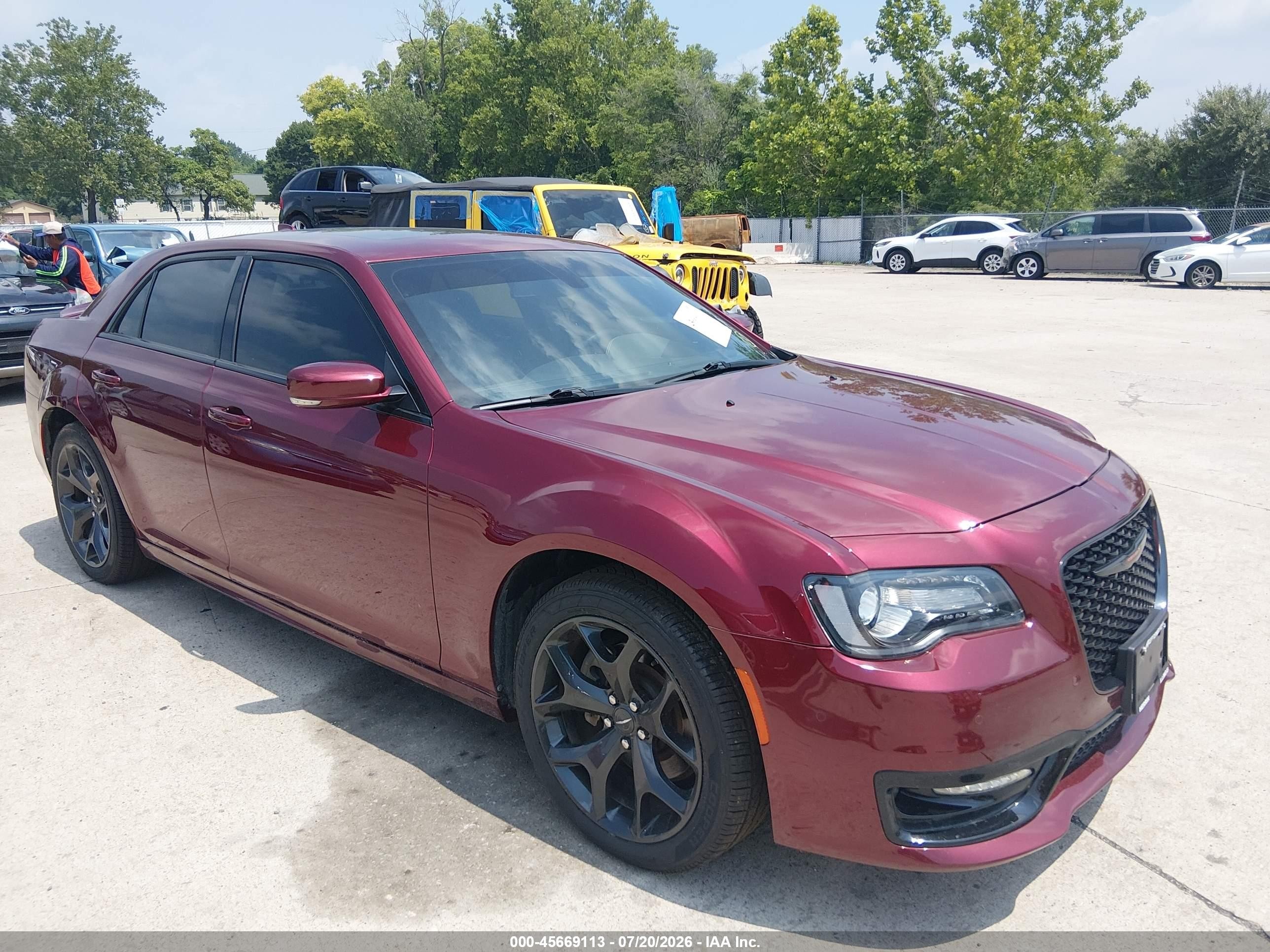 2022 Chrysler 300 VIN 2C3CCABT7NH205291 — IAAI salvage auction photo