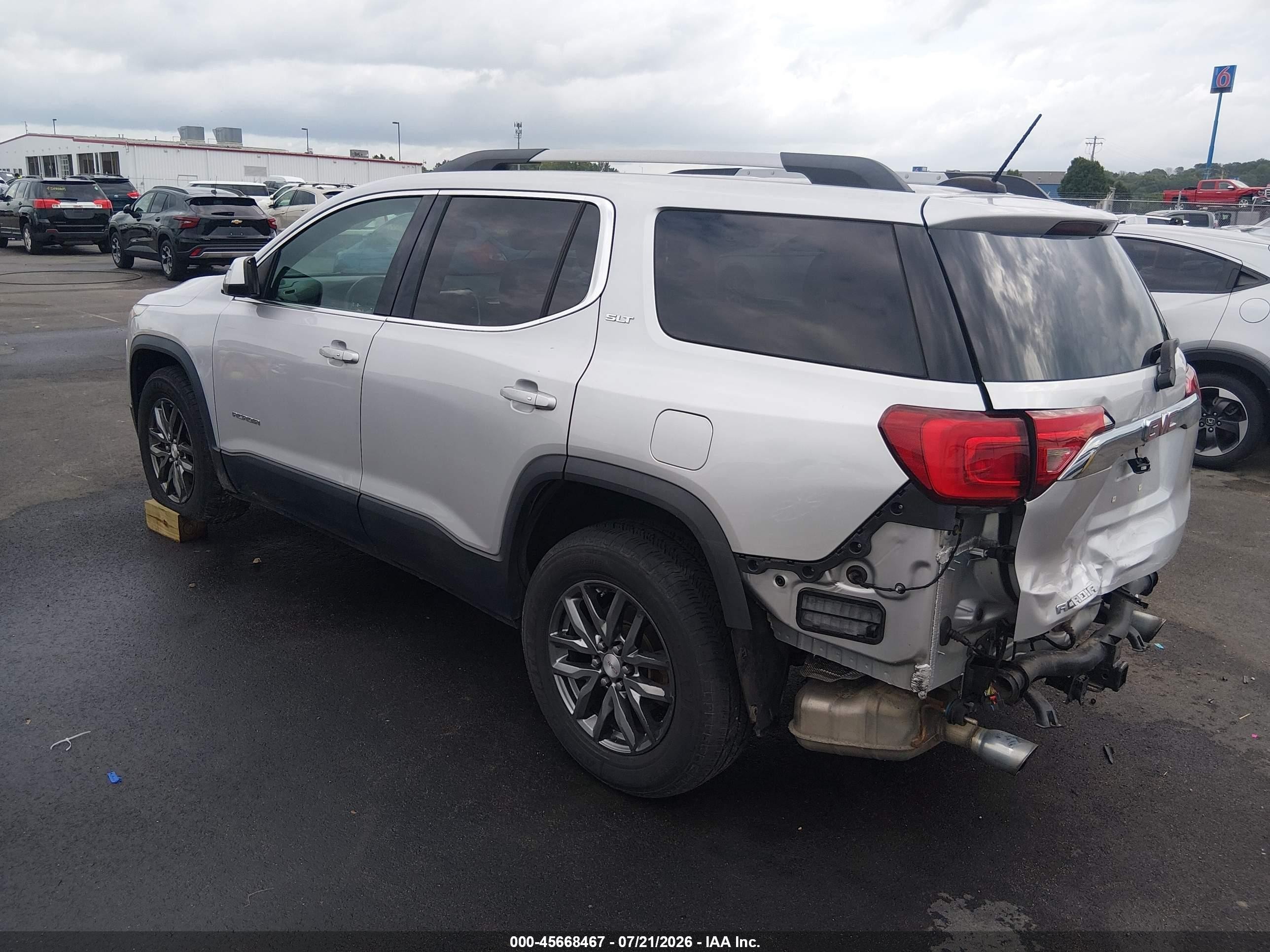 2017 Gmc Acadia VIN 1GKKNMLS3HZ271841 IAAI salvage auction — Rear End, Salvage (Missouri), sold $2,250 on 2026-09-11 (photo 3)