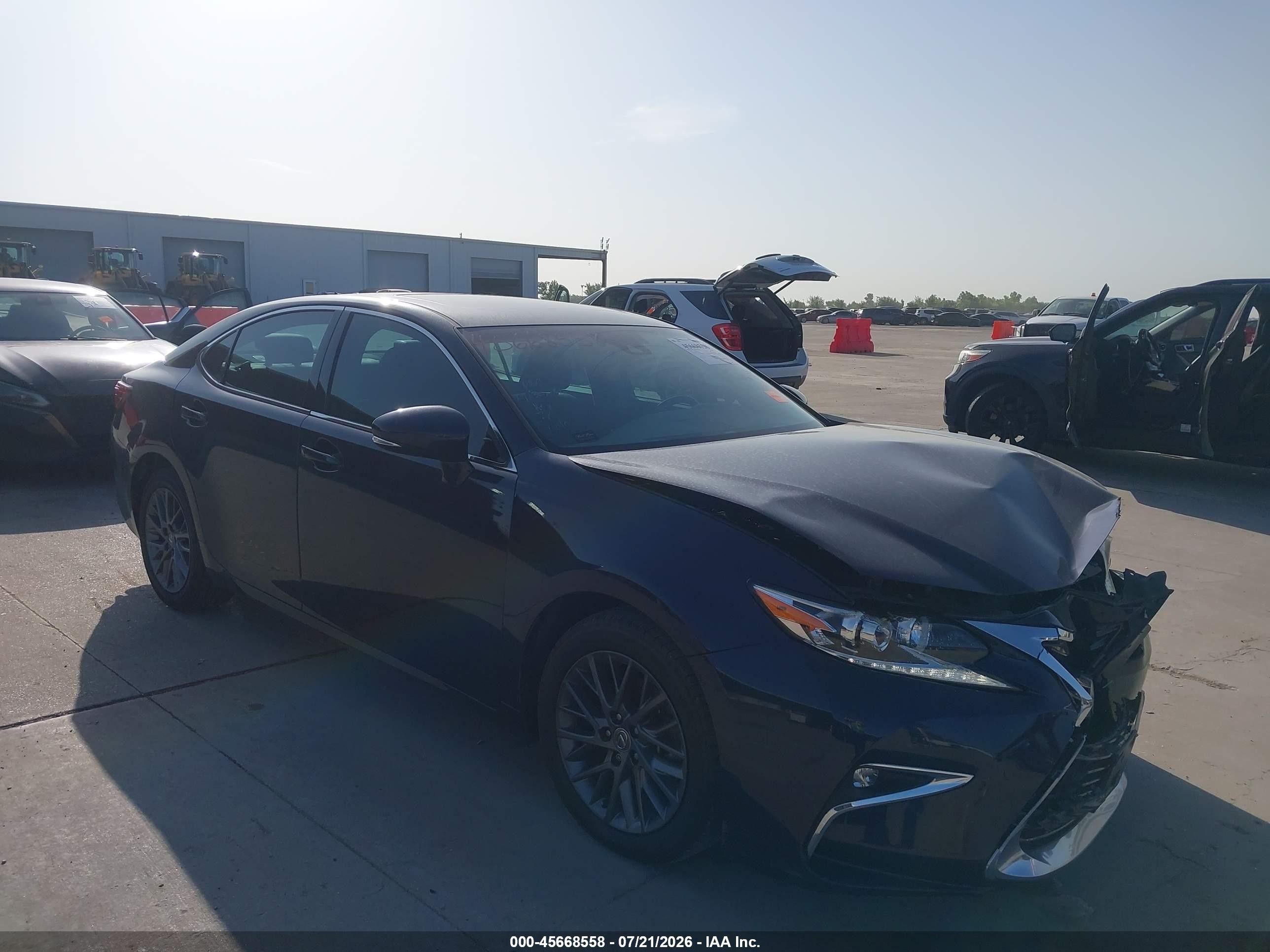 2018 Lexus ES 350 VIN 58ABK1GG6JU114403 — IAAI salvage auction photo