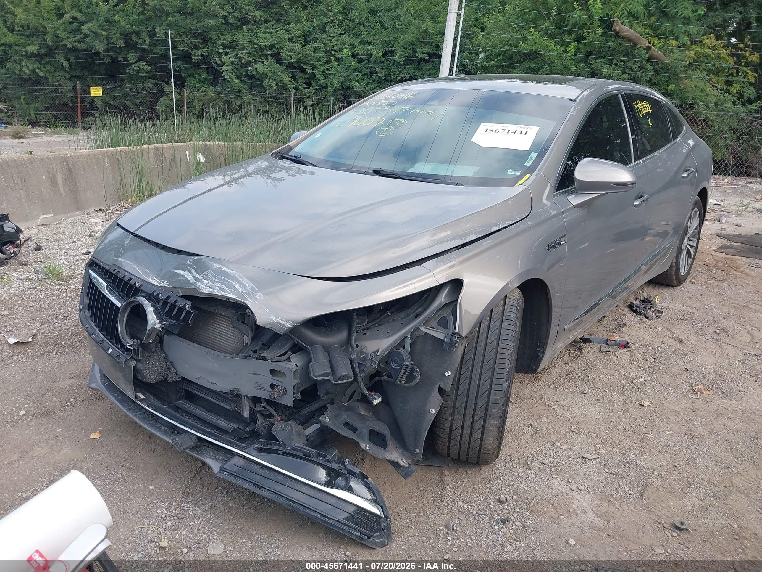 2017 Buick LaCrosse VIN 1G4ZR5SS5HU159007 IAAI salvage auction — Front End, Wait Title, sold $2,150 on 2026-09-22 (photo 2)