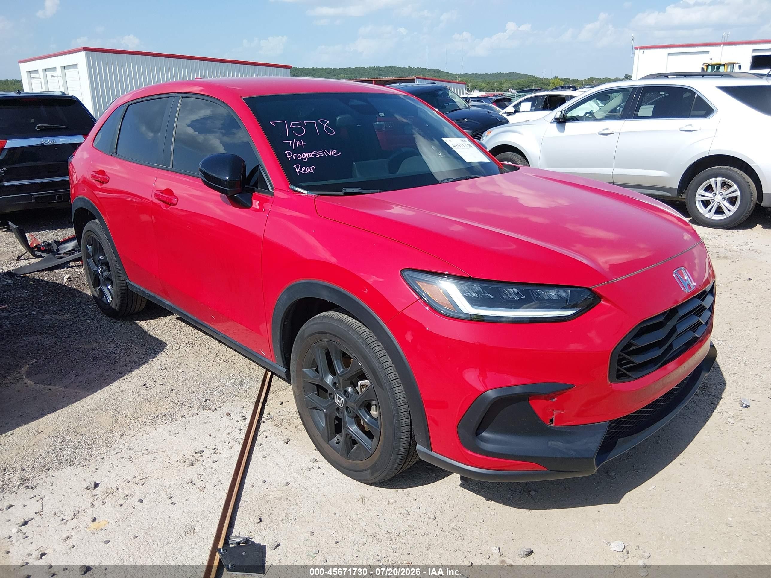 2025 Honda HR-V VIN 3CZRZ1H57SM715452 — IAAI salvage auction photo