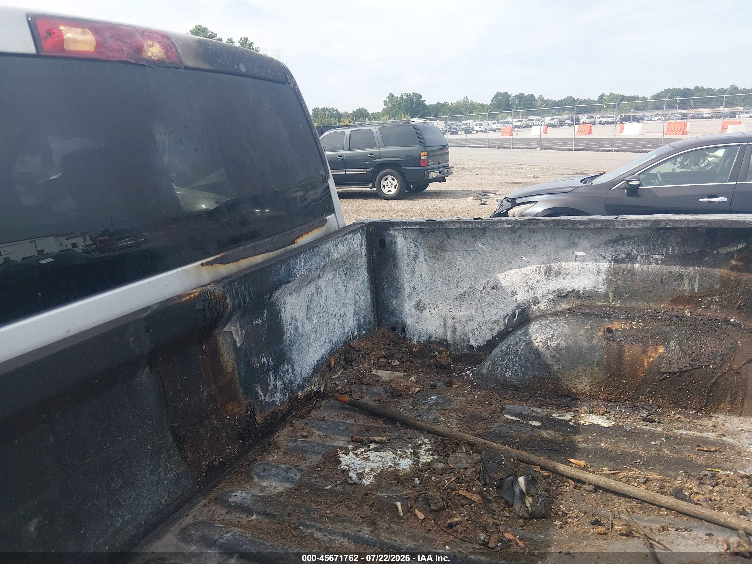 2018 Ram 1500 VIN 1C6RR6FG2JS337285 IAAI salvage auction — Unknown, Salvage (South Carolina), sold $4,400 on 2026-10-07 (photo 6)
