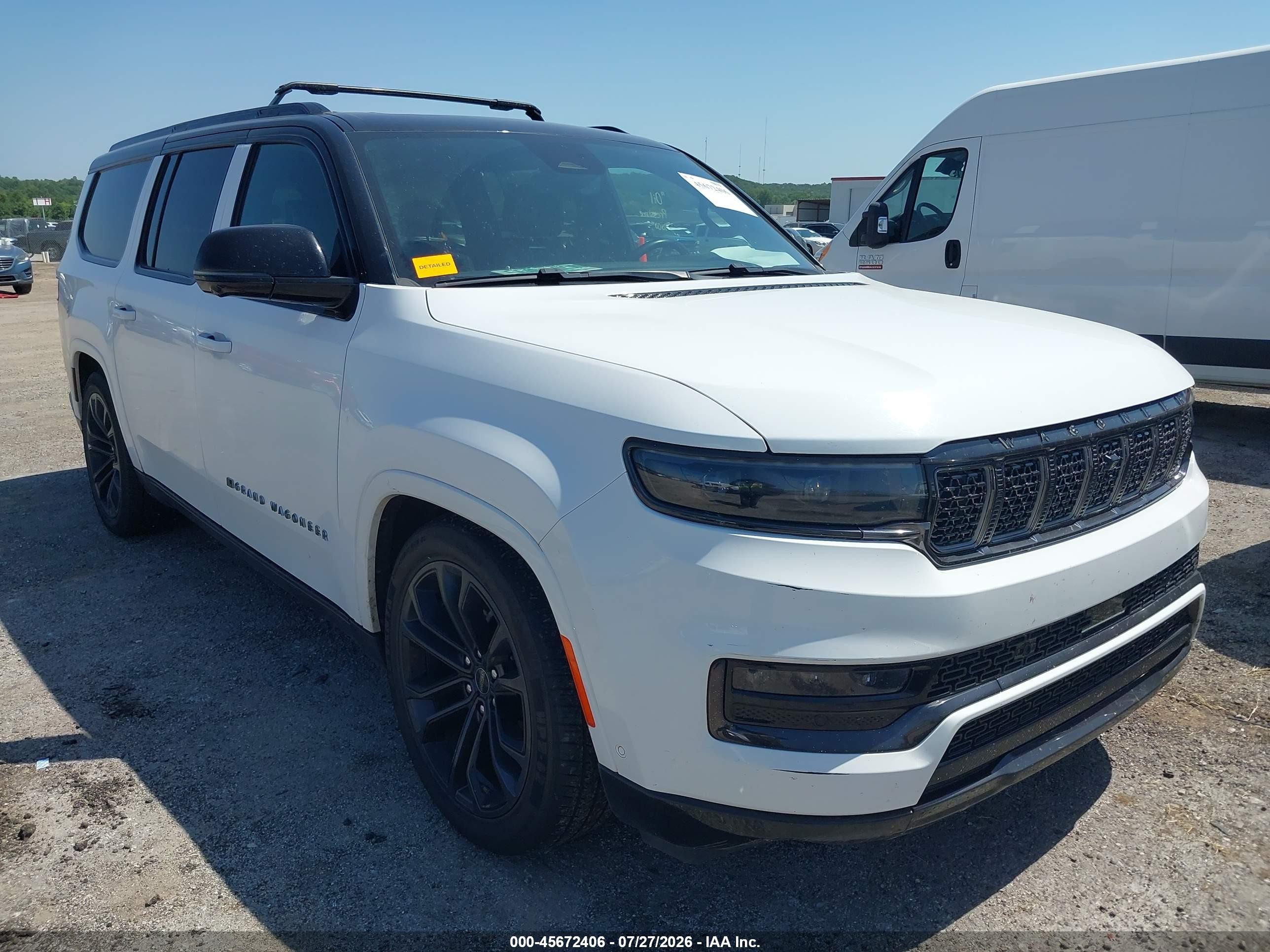 2024 Jeep Grand Wagoneer VIN 1C4SJSFP7RS120482 — IAAI salvage auction photo